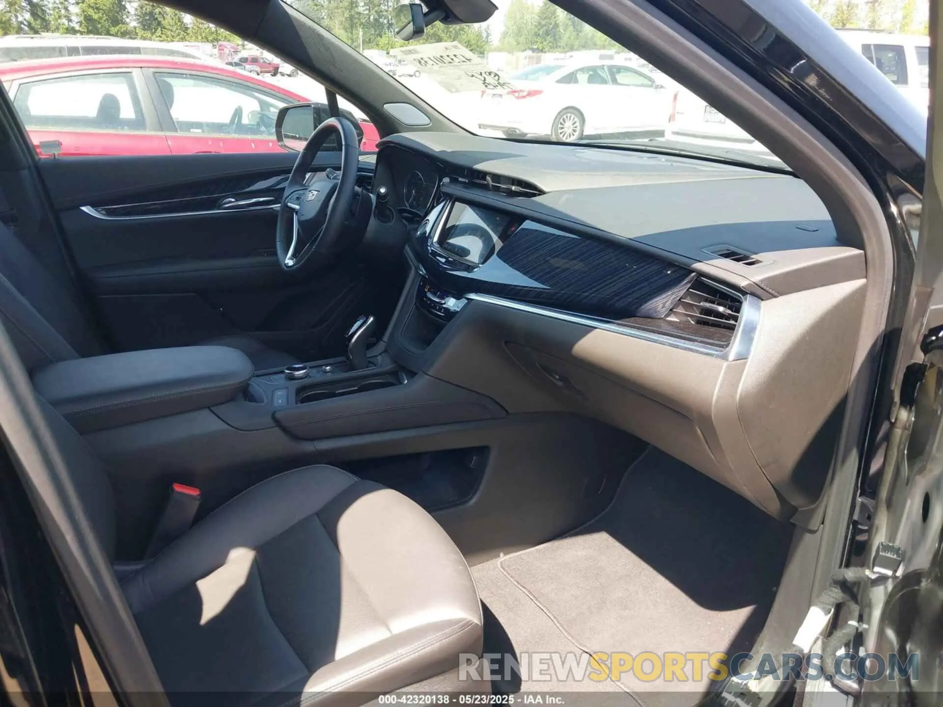 5 fotografías del automóvil dañado 1GYKPDRSXRZ721817 CADILLAC XT6 2024
