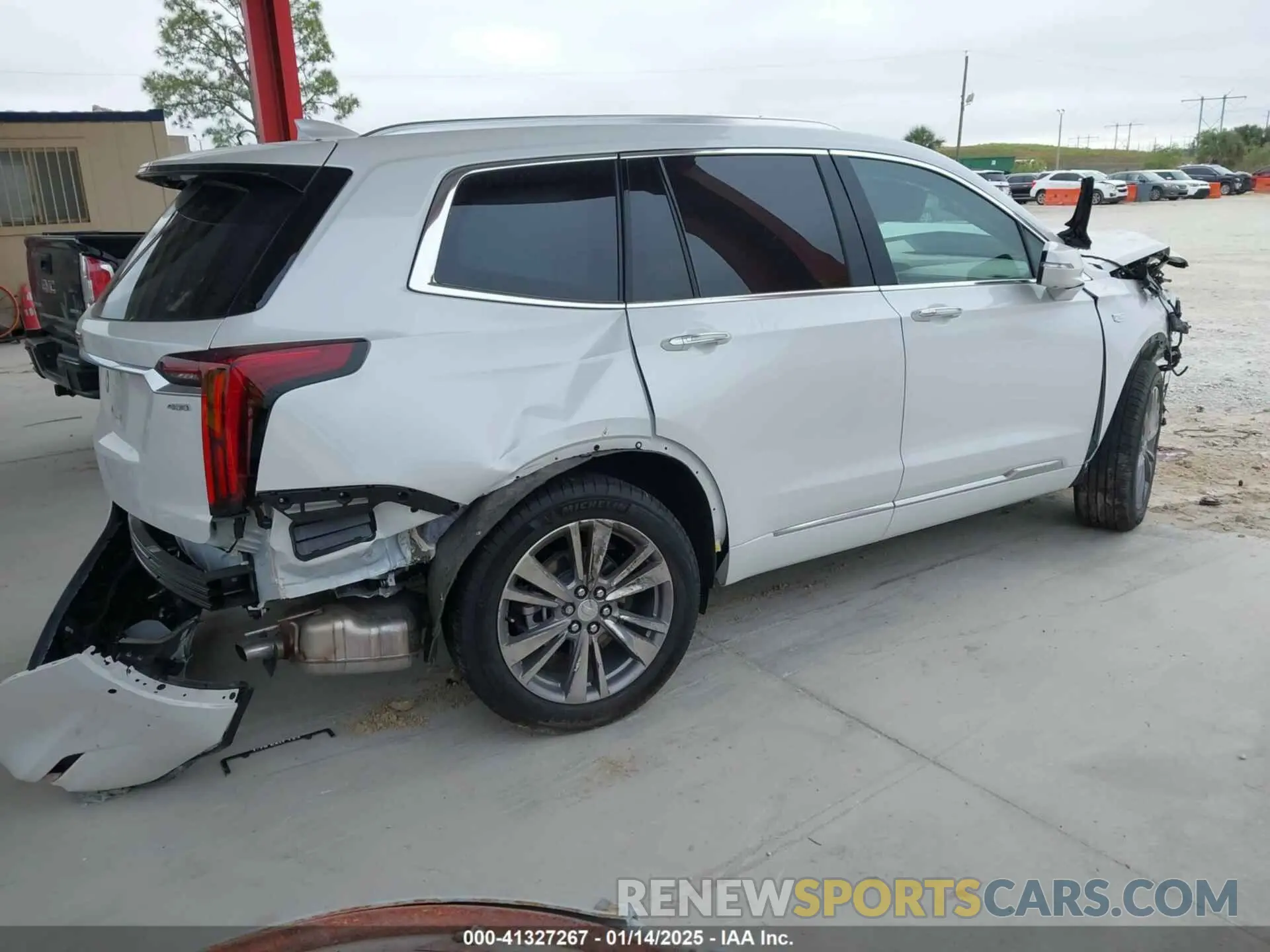 4 fotografías del automóvil dañado 1GYKPERS5RZ741592 CADILLAC XT6 2024
