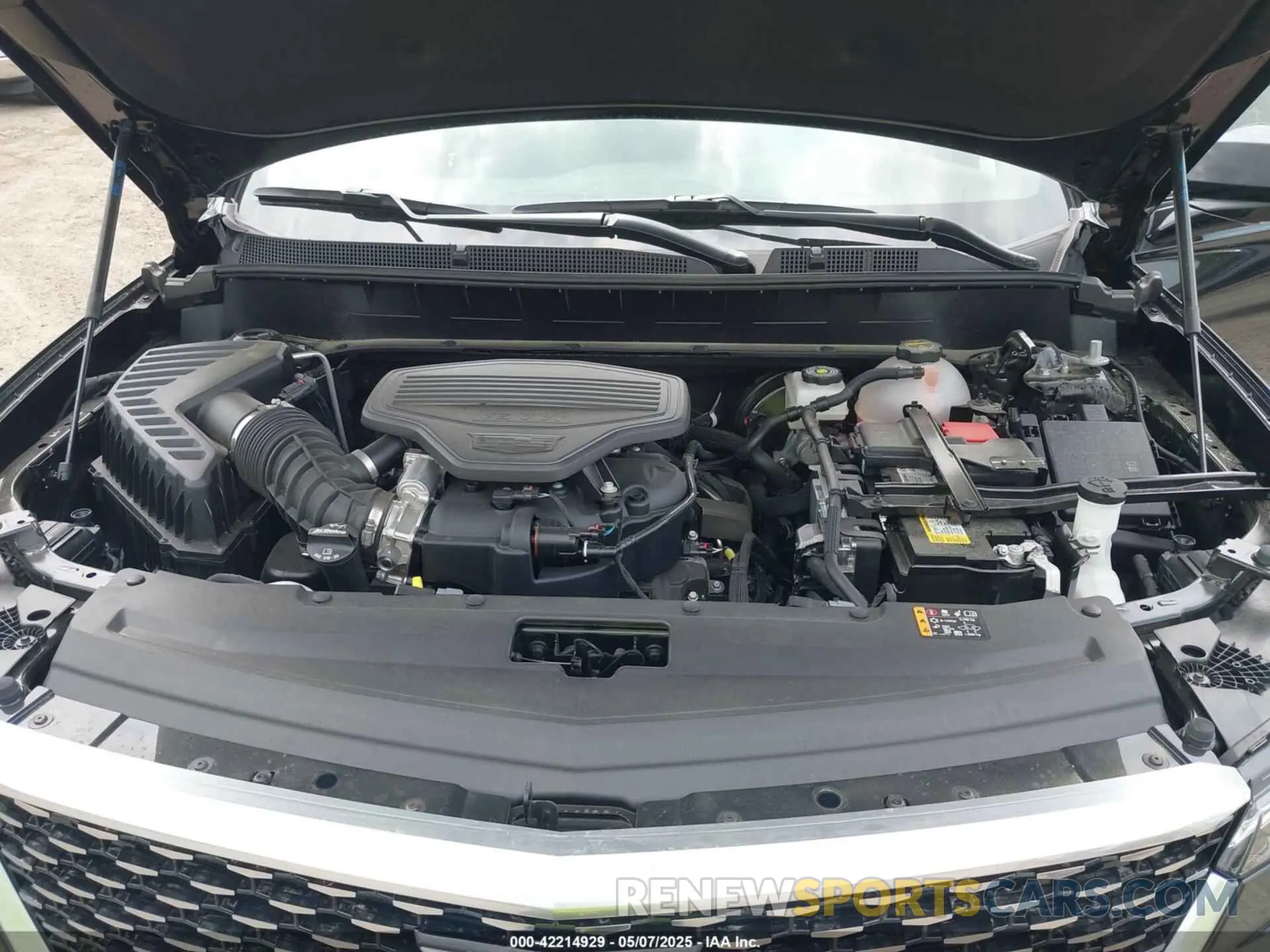 10 fotografías del automóvil dañado 1GYKPCRS7SZ121871 CADILLAC XT6 2025