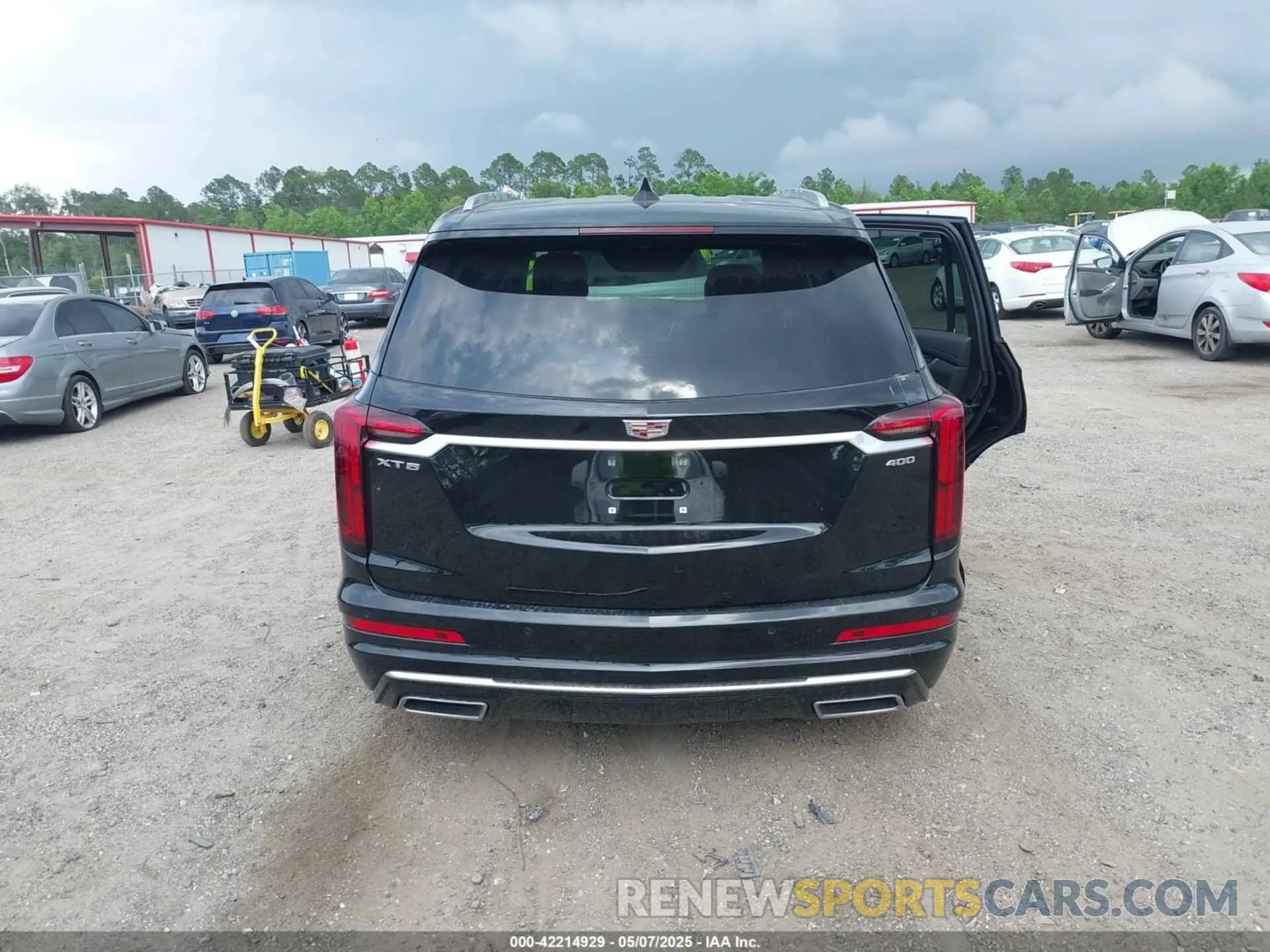 16 fotografías del automóvil dañado 1GYKPCRS7SZ121871 CADILLAC XT6 2025