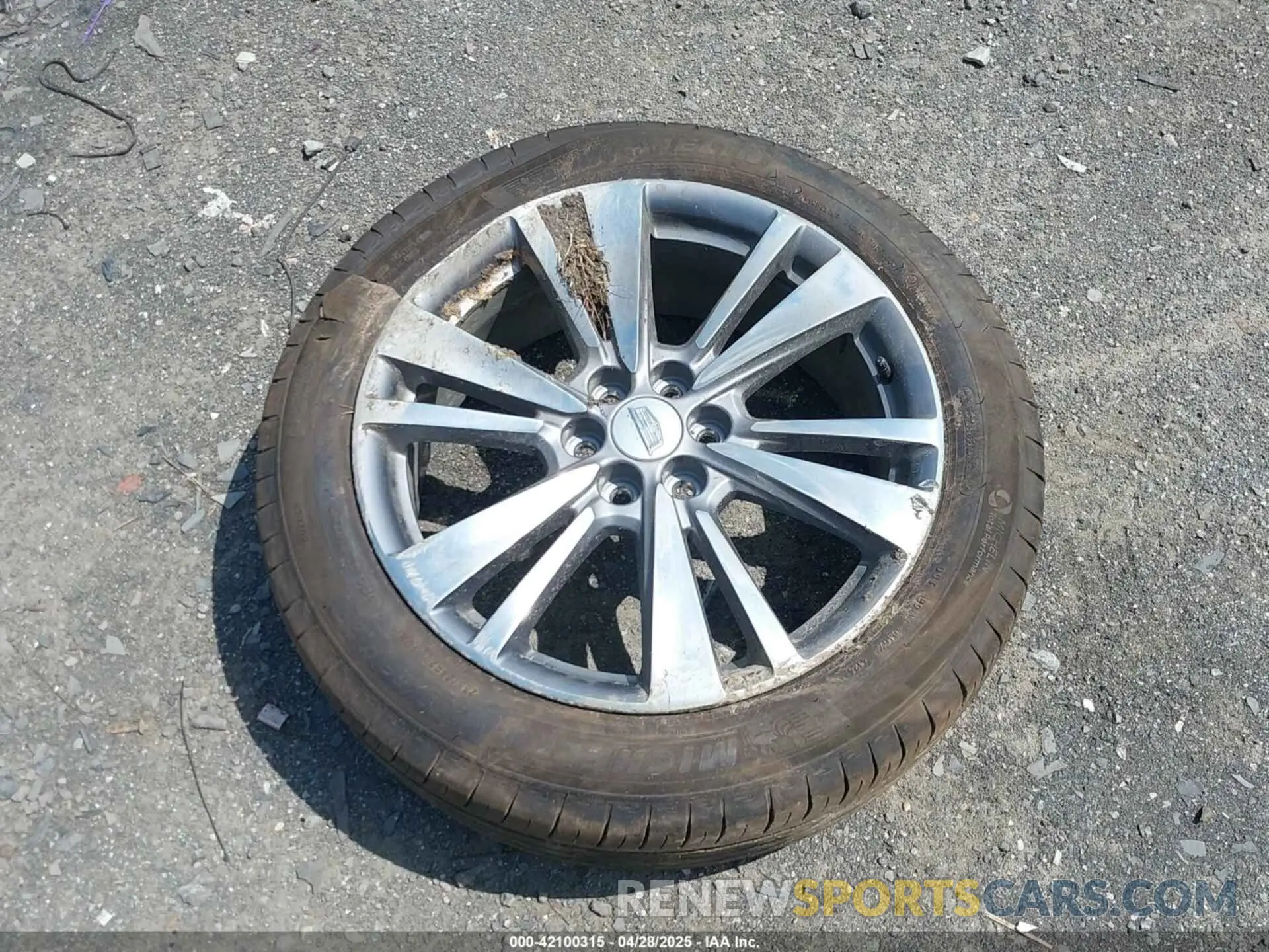 12 fotografías del automóvil dañado 1GYKPDRS3SZ118214 CADILLAC XT6 2025