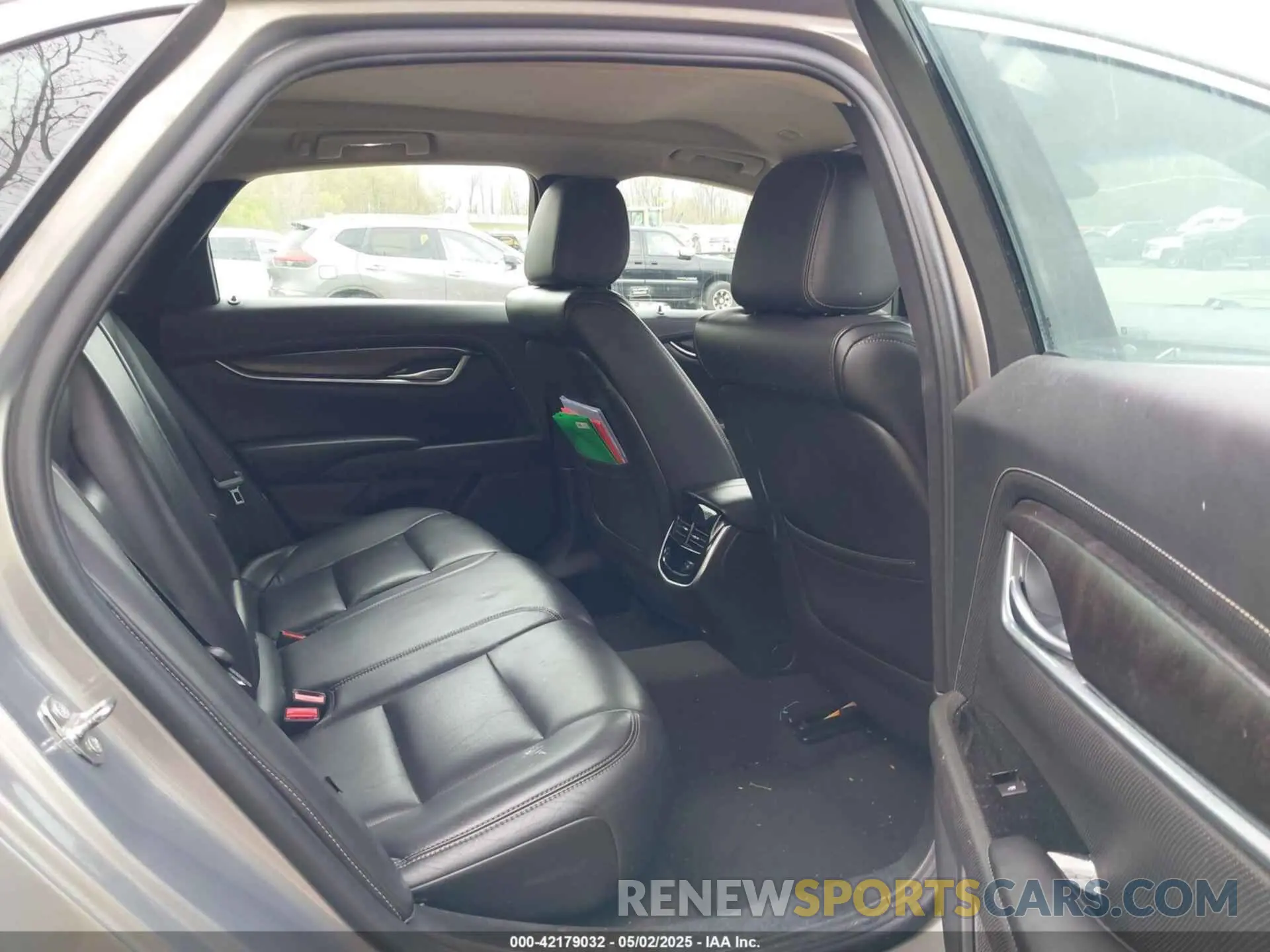 8 fotografías del automóvil dañado 2G61M5S31K9127431 CADILLAC XTS 2019