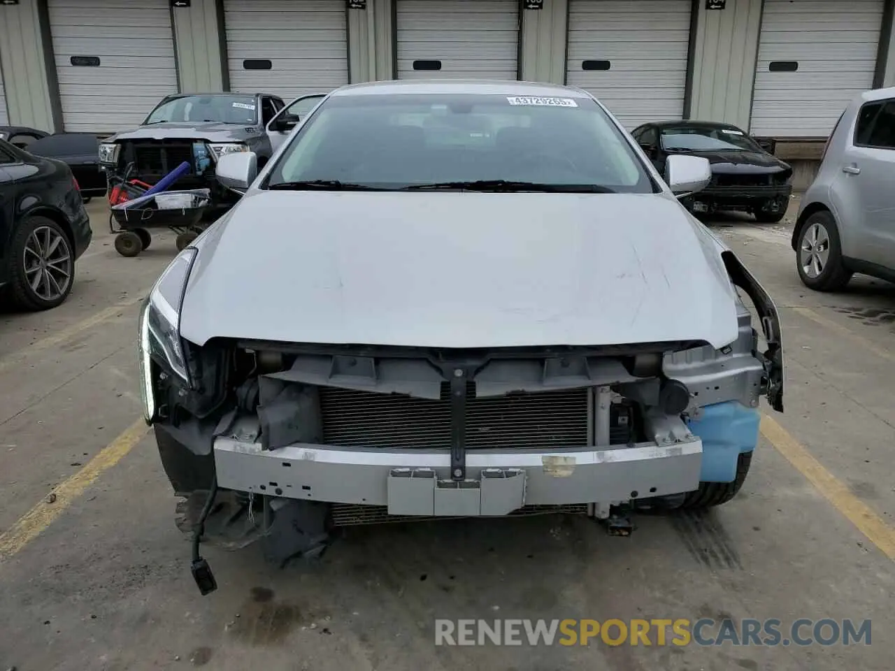 5 fotografías del automóvil dañado 2G61M5S32K9148837 CADILLAC XTS 2019