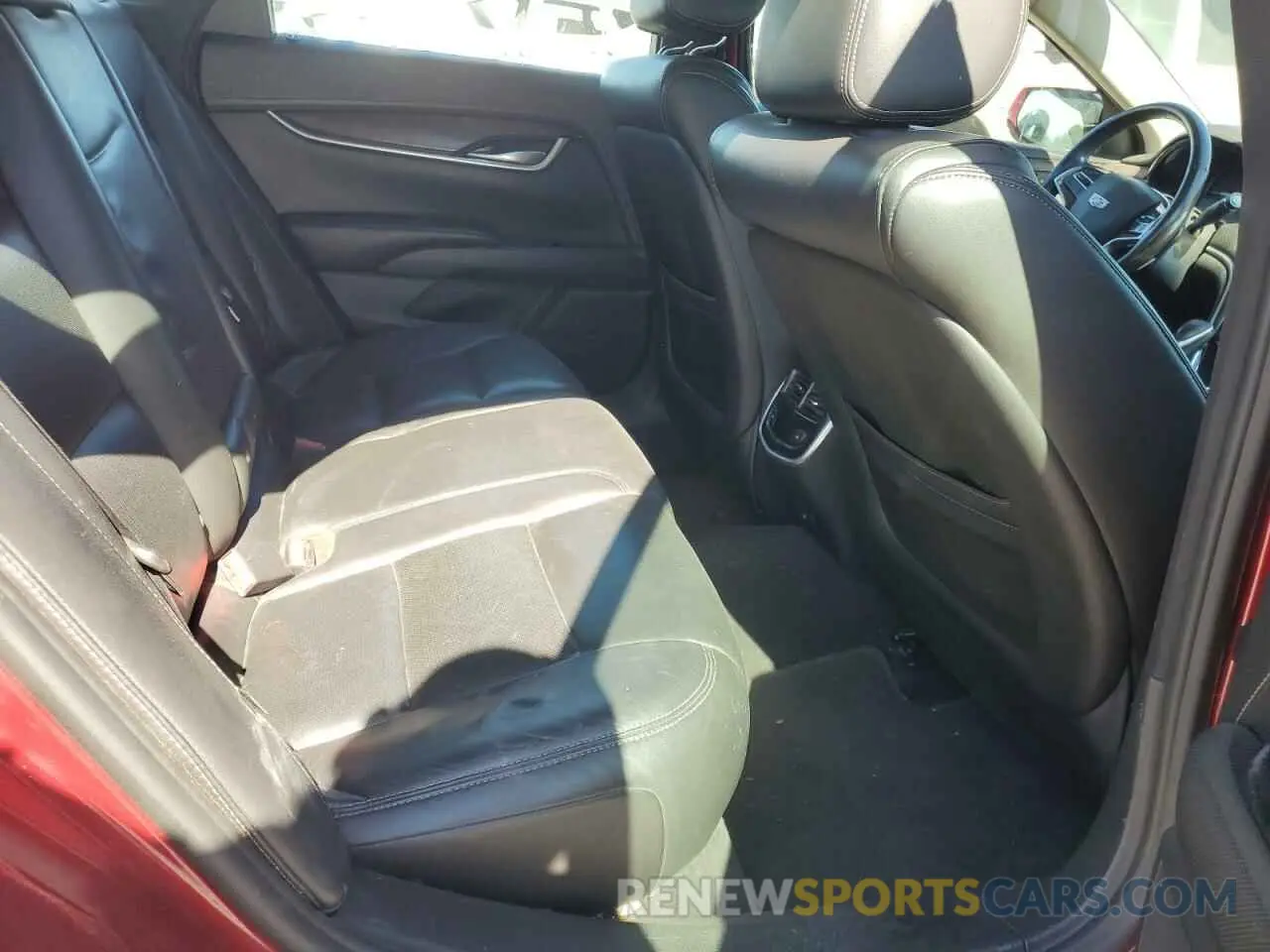 10 fotografías del automóvil dañado 2G61M5S38K9117897 CADILLAC XTS 2019