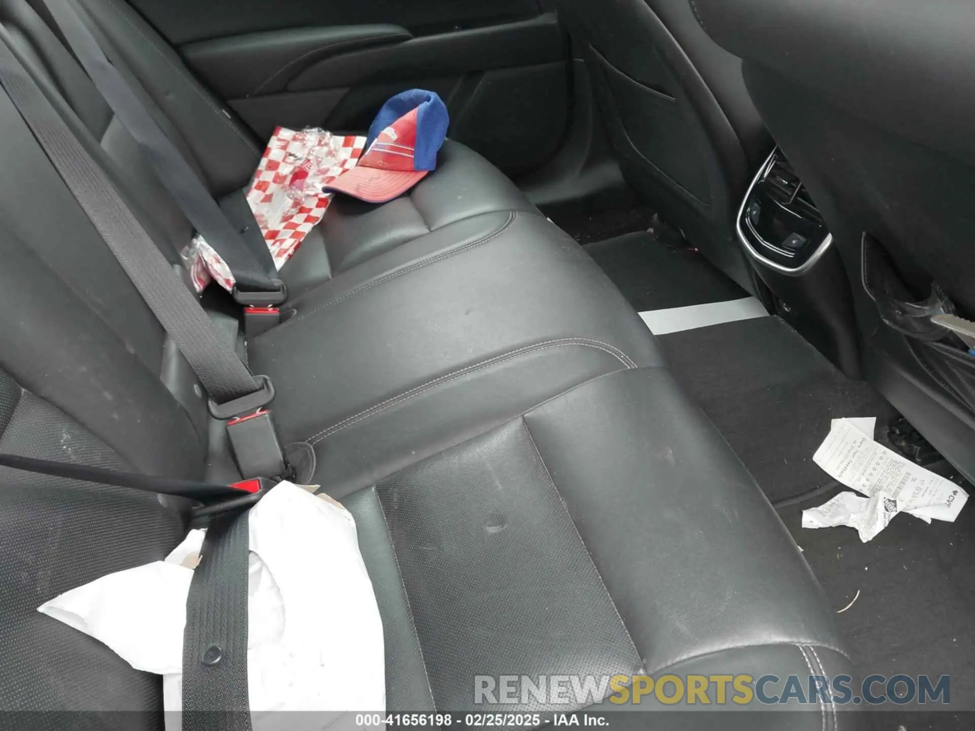 8 fotografías del automóvil dañado 2G61M5S39K9157261 CADILLAC XTS 2019