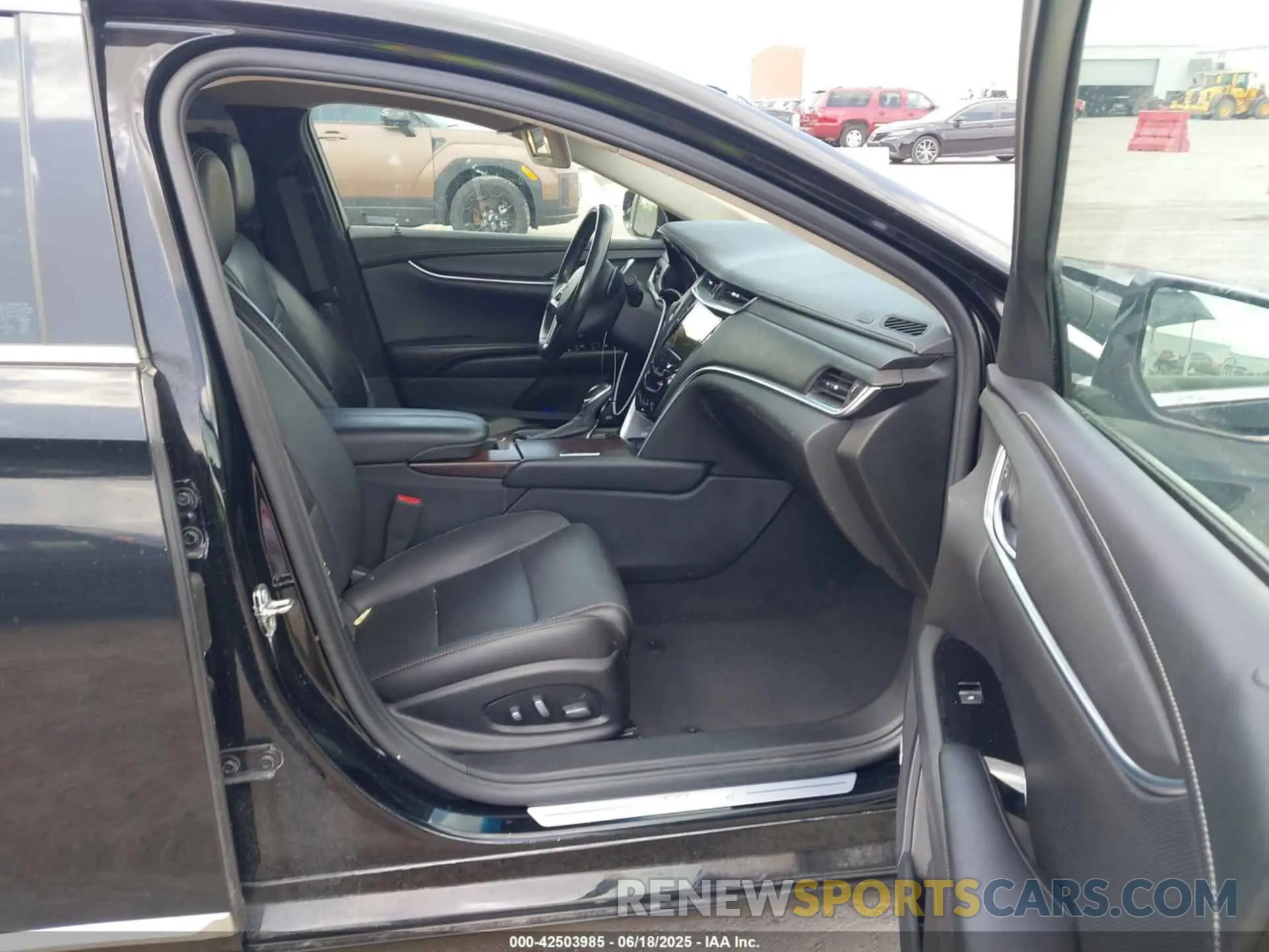 5 fotografías del automóvil dañado 2G61U5S39K9126155 CADILLAC XTS 2019