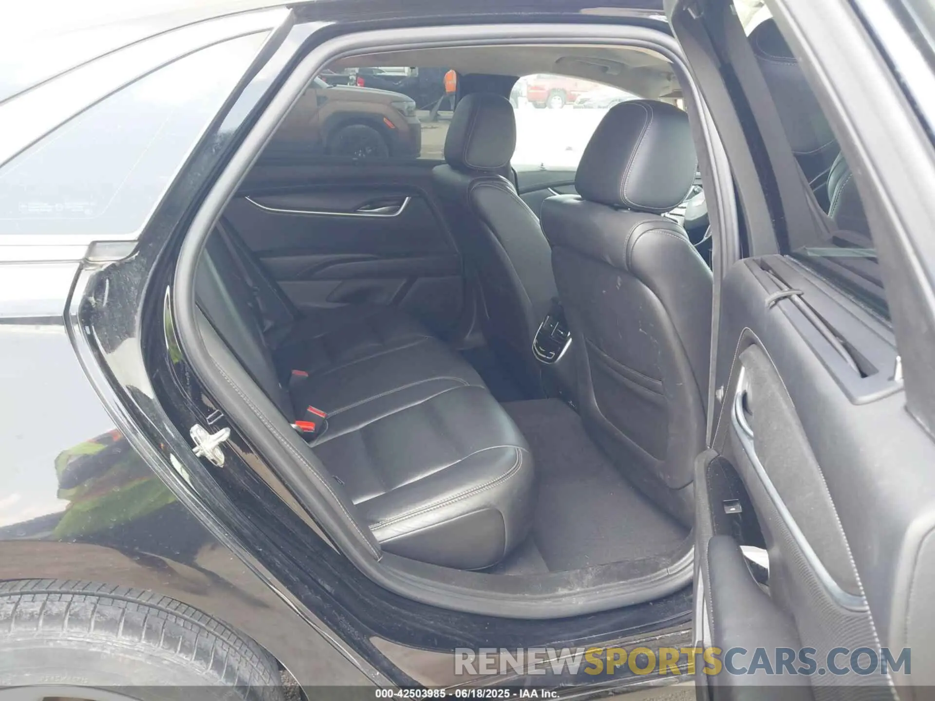 8 fotografías del automóvil dañado 2G61U5S39K9126155 CADILLAC XTS 2019