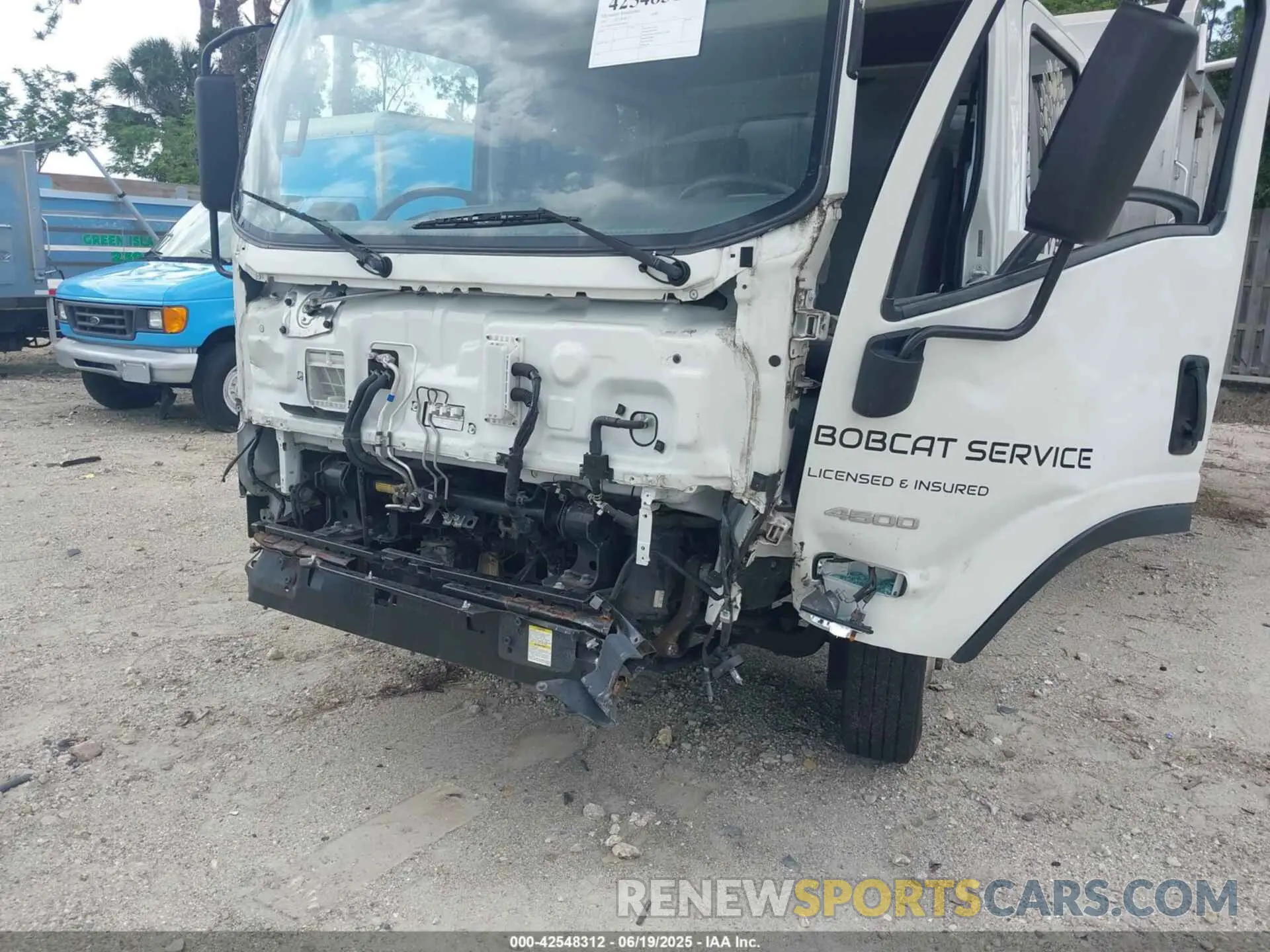 11 fotografías del automóvil dañado 54DCDJ1D8MS208626 CHEVROLET 4500 LCF GAS 2021