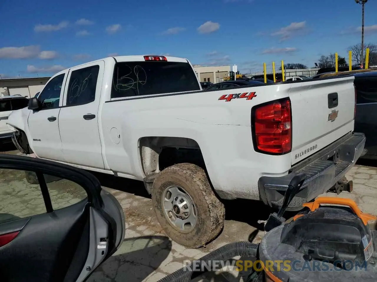 2 fotografías del automóvil dañado 1GC1KREG7KF215142 CHEVROLET ALL Models 2019