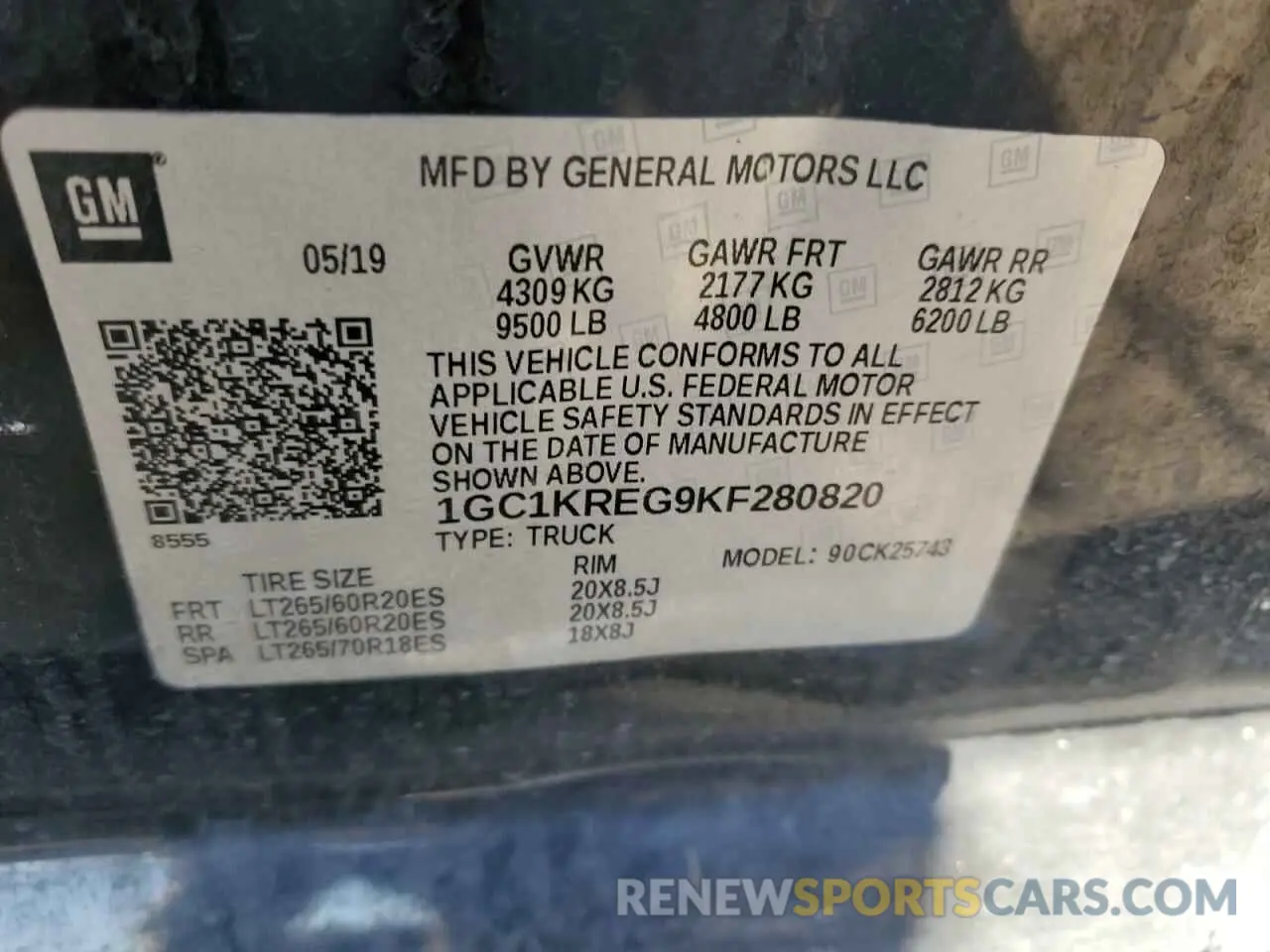 12 fotografías del automóvil dañado 1GC1KREG9KF280820 CHEVROLET ALL Models 2019