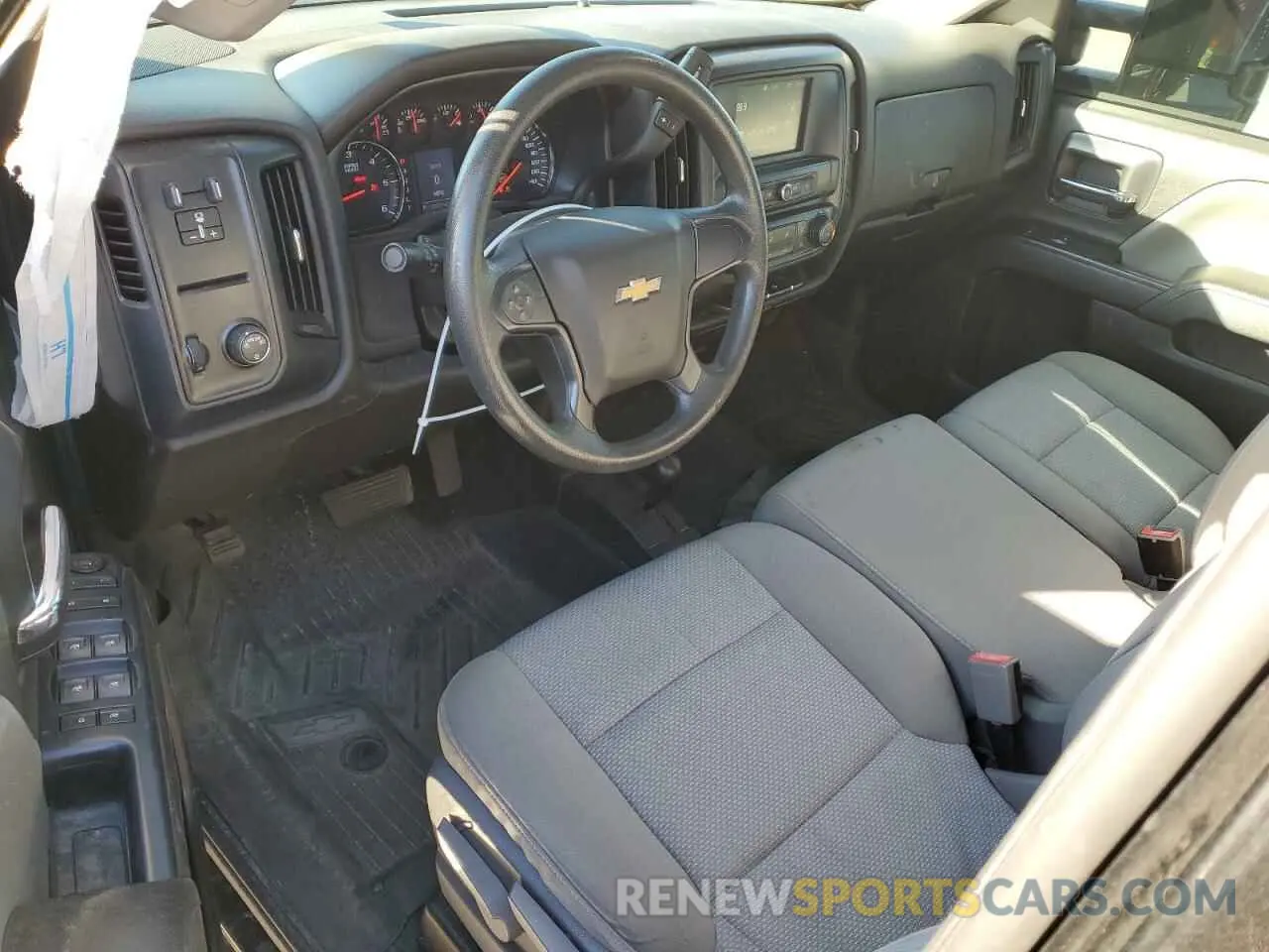 8 fotografías del automóvil dañado 1GC1KREG9KF280820 CHEVROLET ALL Models 2019