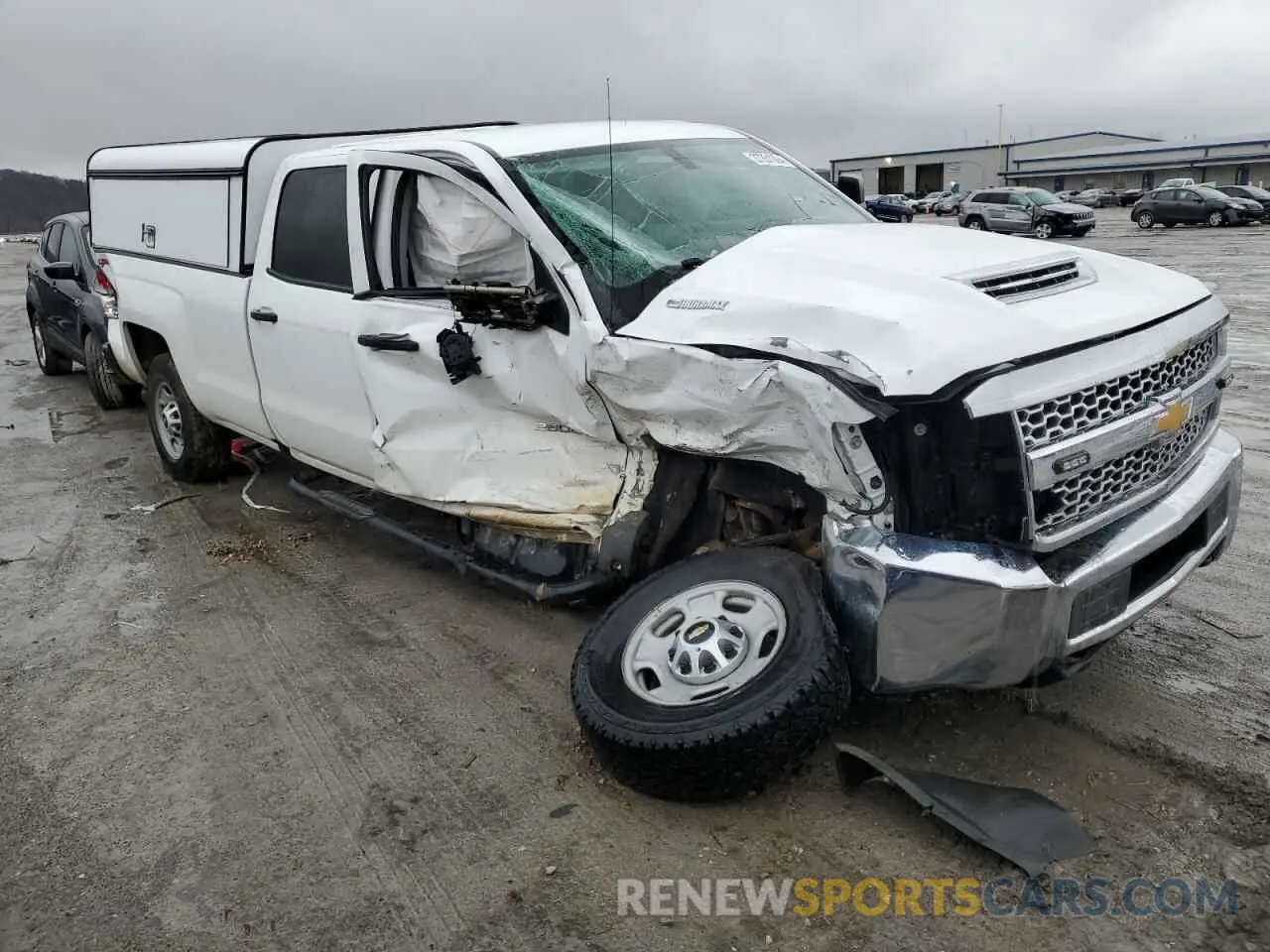 4 fotografías del automóvil dañado 1GC1KREY6KF157596 CHEVROLET ALL Models 2019