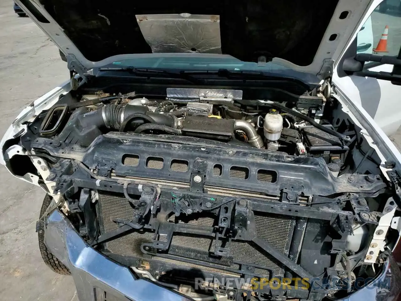 11 fotografías del automóvil dañado 1GC1KREY9KF276890 CHEVROLET ALL Models 2019