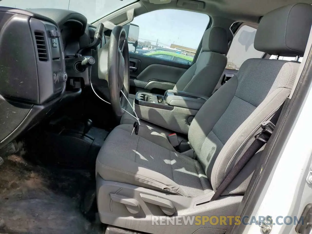 7 fotografías del automóvil dañado 1GC1KREY9KF276890 CHEVROLET ALL Models 2019