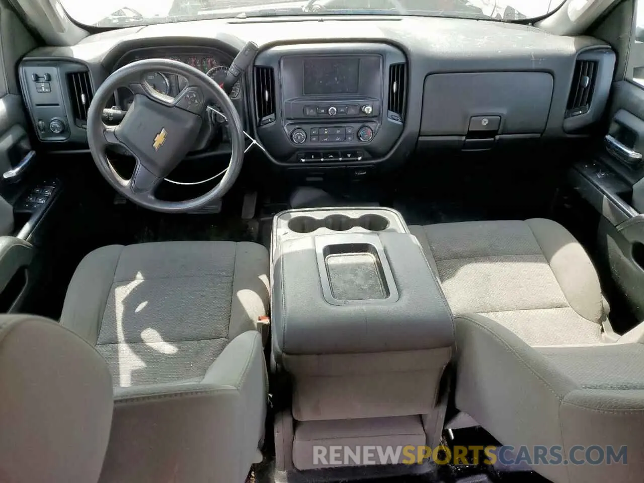8 fotografías del automóvil dañado 1GC1KREY9KF276890 CHEVROLET ALL Models 2019