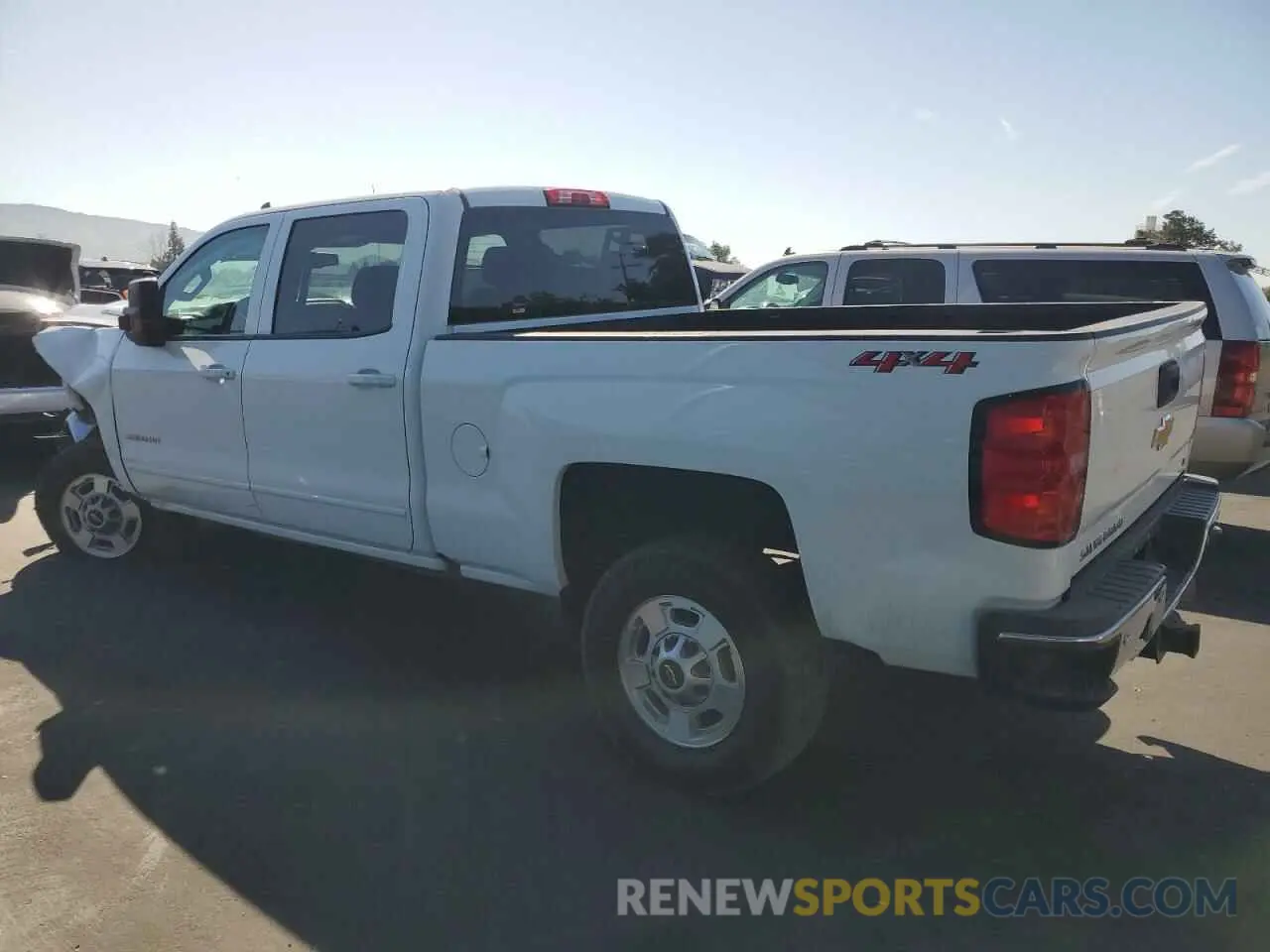 2 fotografías del automóvil dañado 1GC1KSEY0KF215385 CHEVROLET ALL Models 2019