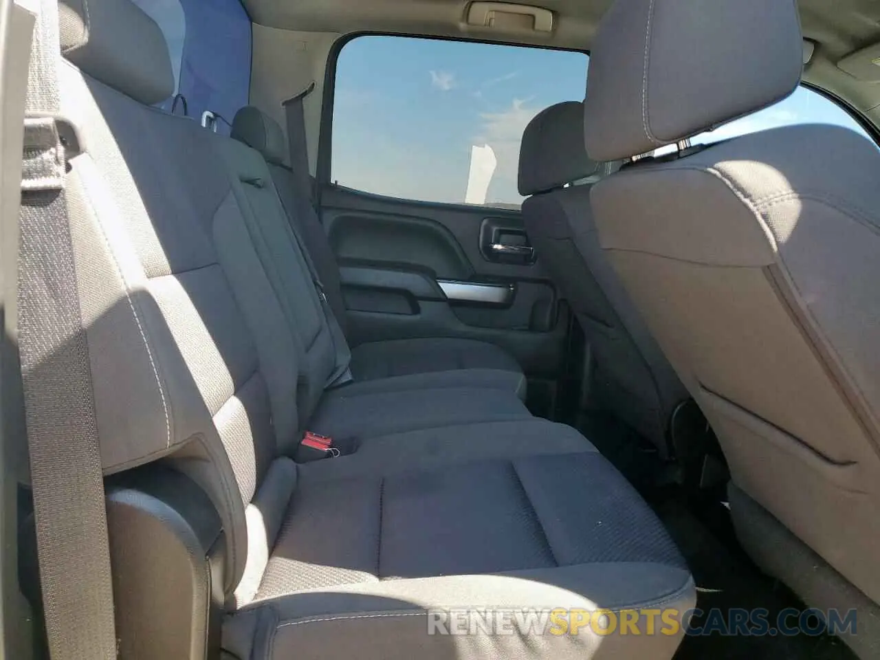 10 fotografías del automóvil dañado 1GC1KSEY6KF114271 CHEVROLET ALL Models 2019