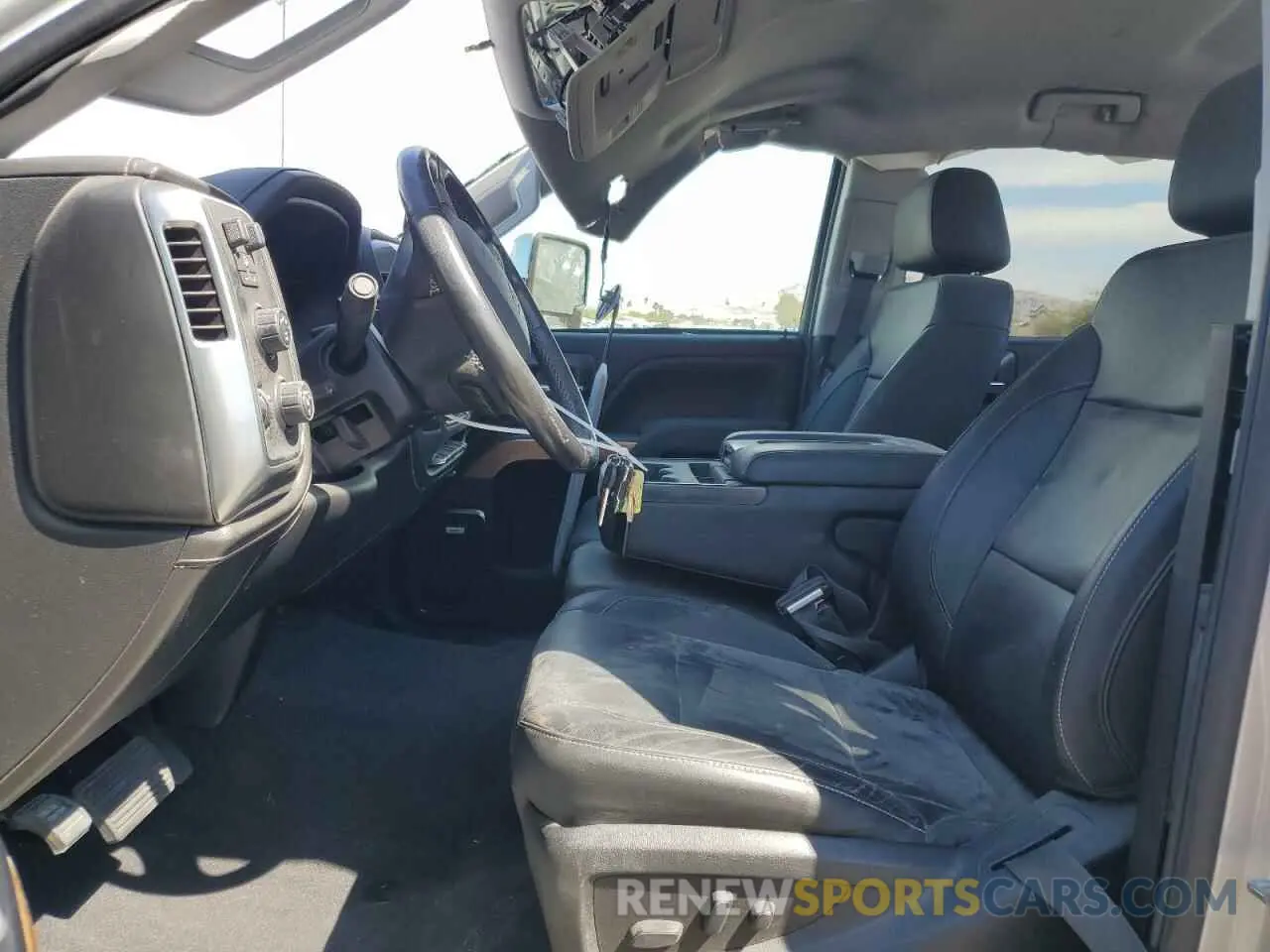7 fotografías del automóvil dañado 1GC1KTEY8KF160464 CHEVROLET ALL Models 2019