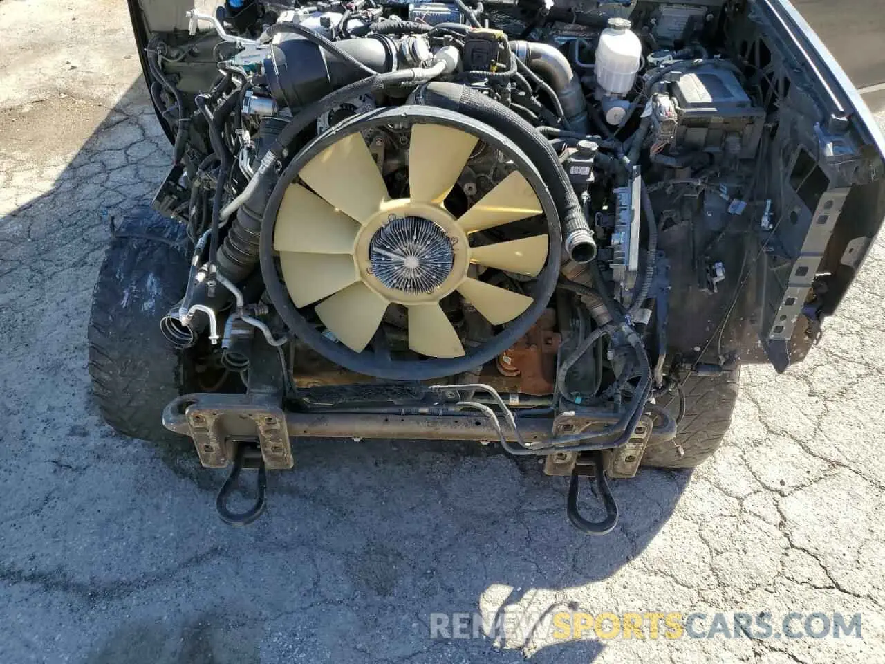 11 fotografías del automóvil dañado 1GC1KTEY8KF243960 CHEVROLET ALL Models 2019