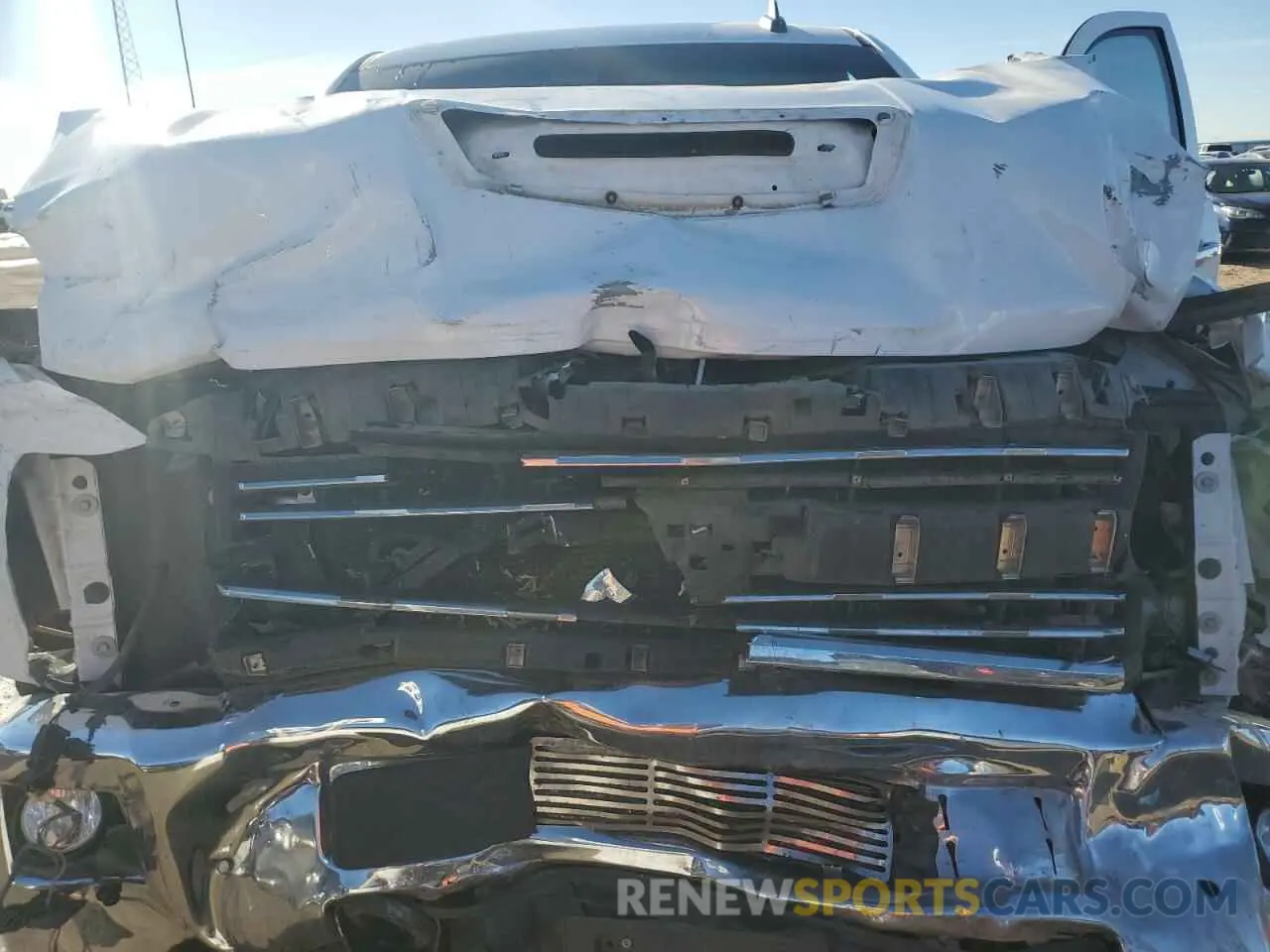 13 fotografías del automóvil dañado 1GC4KXCY0KF276409 CHEVROLET ALL Models 2019