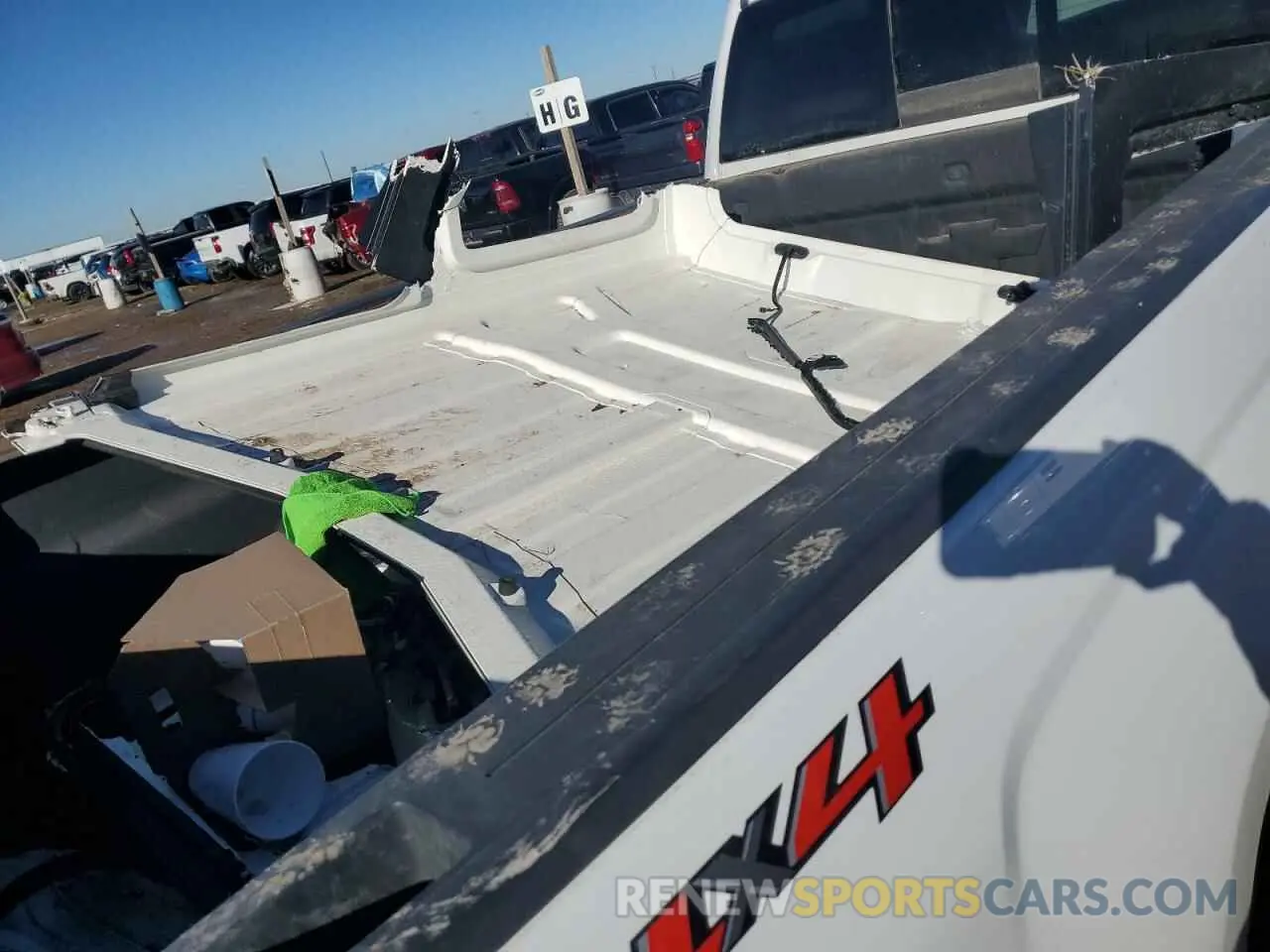 14 fotografías del automóvil dañado 1GC4KXCY0KF276409 CHEVROLET ALL Models 2019