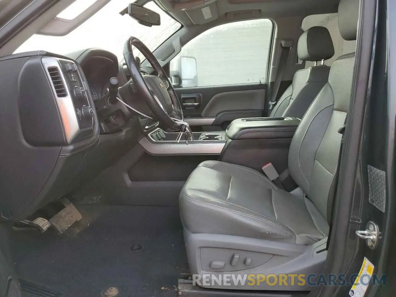7 fotografías del automóvil dañado 1GC4KXEY1KF187901 CHEVROLET ALL Models 2019