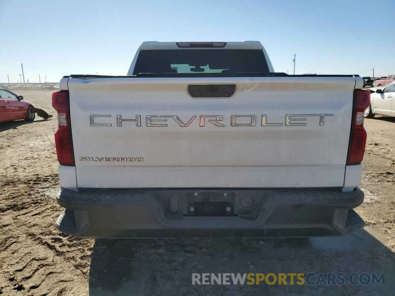 6 fotografías del automóvil dañado 1GCPYAEH1KZ317215 CHEVROLET ALL Models 2019