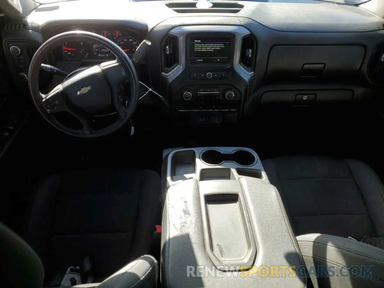 8 fotografías del automóvil dañado 1GCPYAEH1KZ317215 CHEVROLET ALL Models 2019