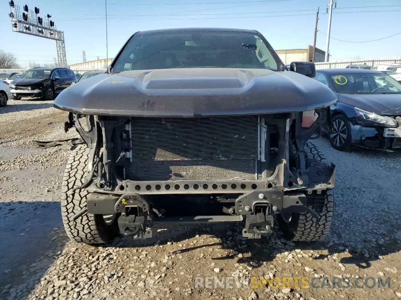 5 fotografías del automóvil dañado 1GCPYBEH7KZ368787 CHEVROLET ALL Models 2019