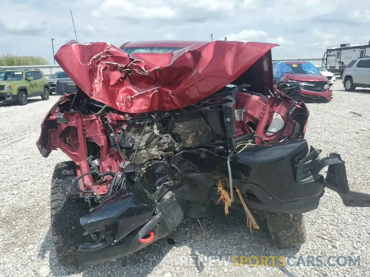 5 fotografías del automóvil dañado 1GCPYCEF7KZ351590 CHEVROLET ALL Models 2019