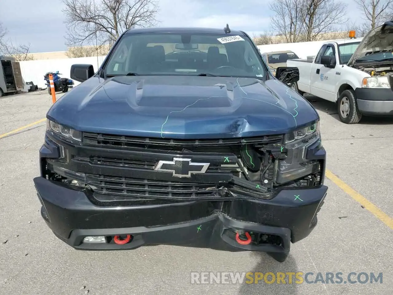 5 fotografías del automóvil dañado 1GCPYFED5KZ332973 CHEVROLET ALL Models 2019