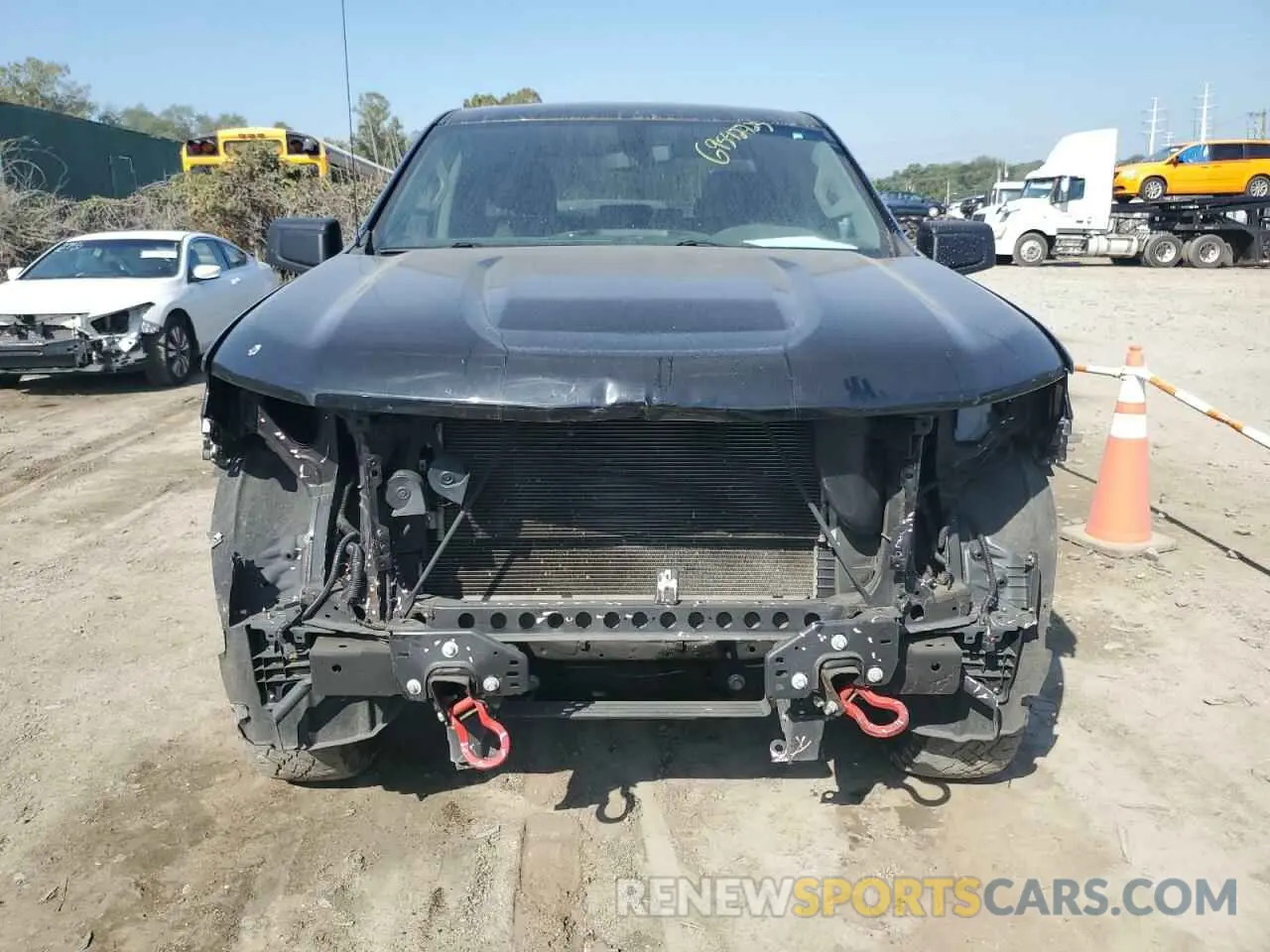 5 fotografías del automóvil dañado 1GCRYCEH3KZ210588 CHEVROLET ALL Models 2019
