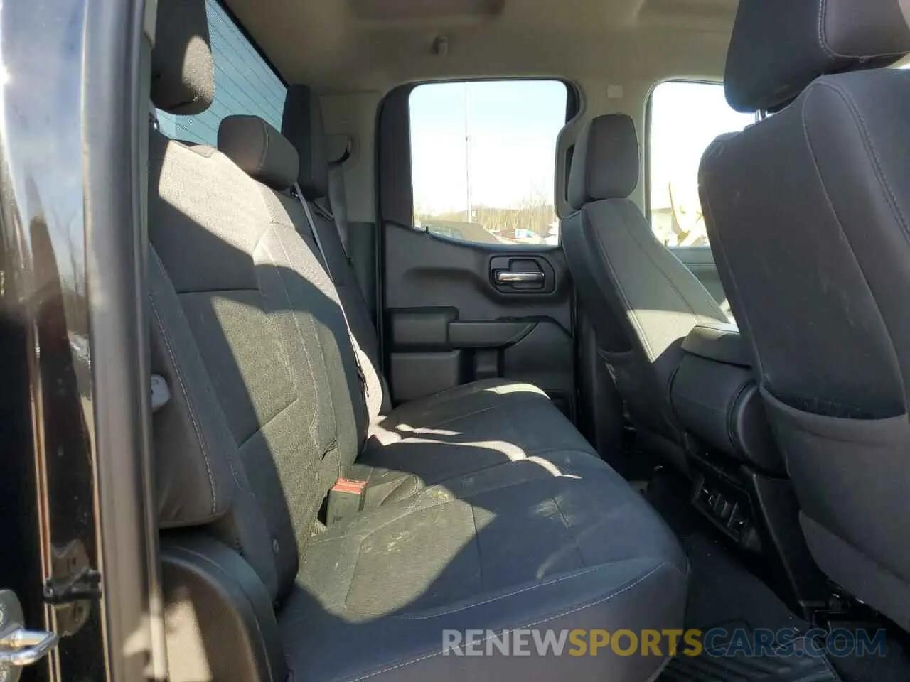 10 fotografías del automóvil dañado 1GCRYDED3KZ188725 CHEVROLET ALL Models 2019