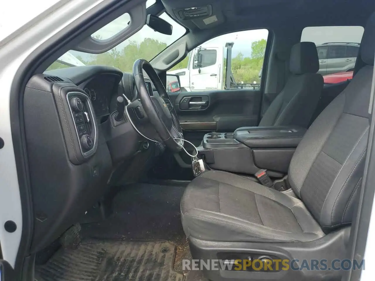 7 fotografías del automóvil dañado 1GCRYDED7KZ418041 CHEVROLET All Models 2019