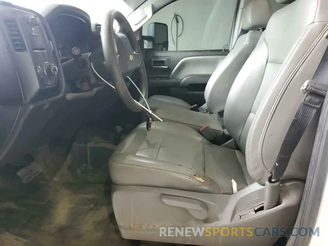 7 fotografías del automóvil dañado 2GC2KREG0K1216869 CHEVROLET ALL Models 2019