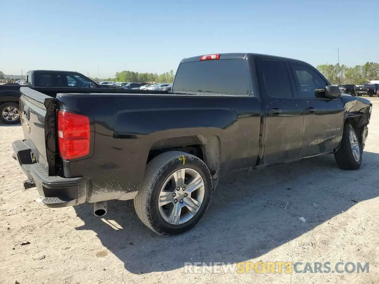 3 fotografías del automóvil dañado 2GCRCMEC9K1230071 CHEVROLET ALL Models 2019