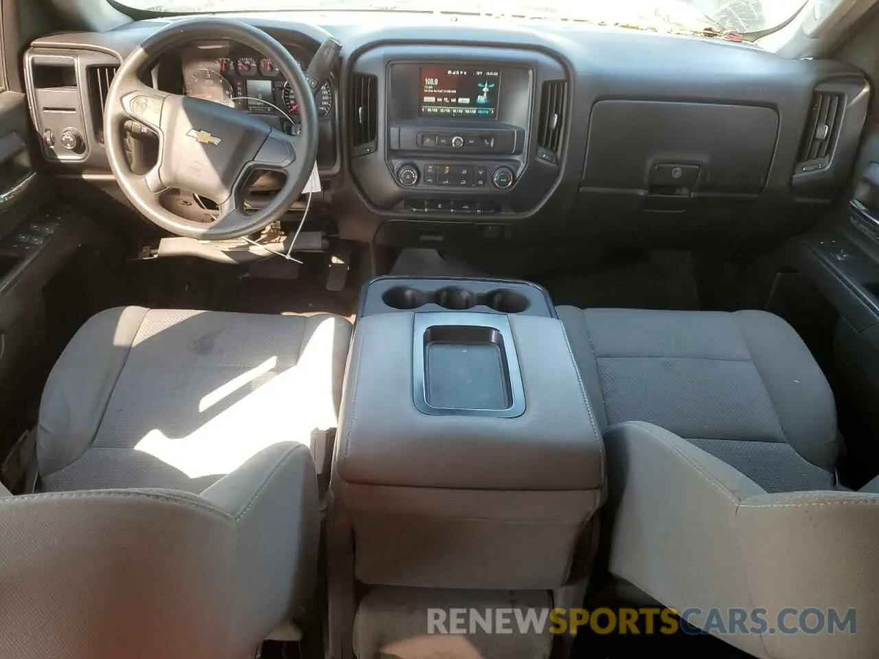 8 fotografías del automóvil dañado 2GCRCMEC9K1230071 CHEVROLET ALL Models 2019