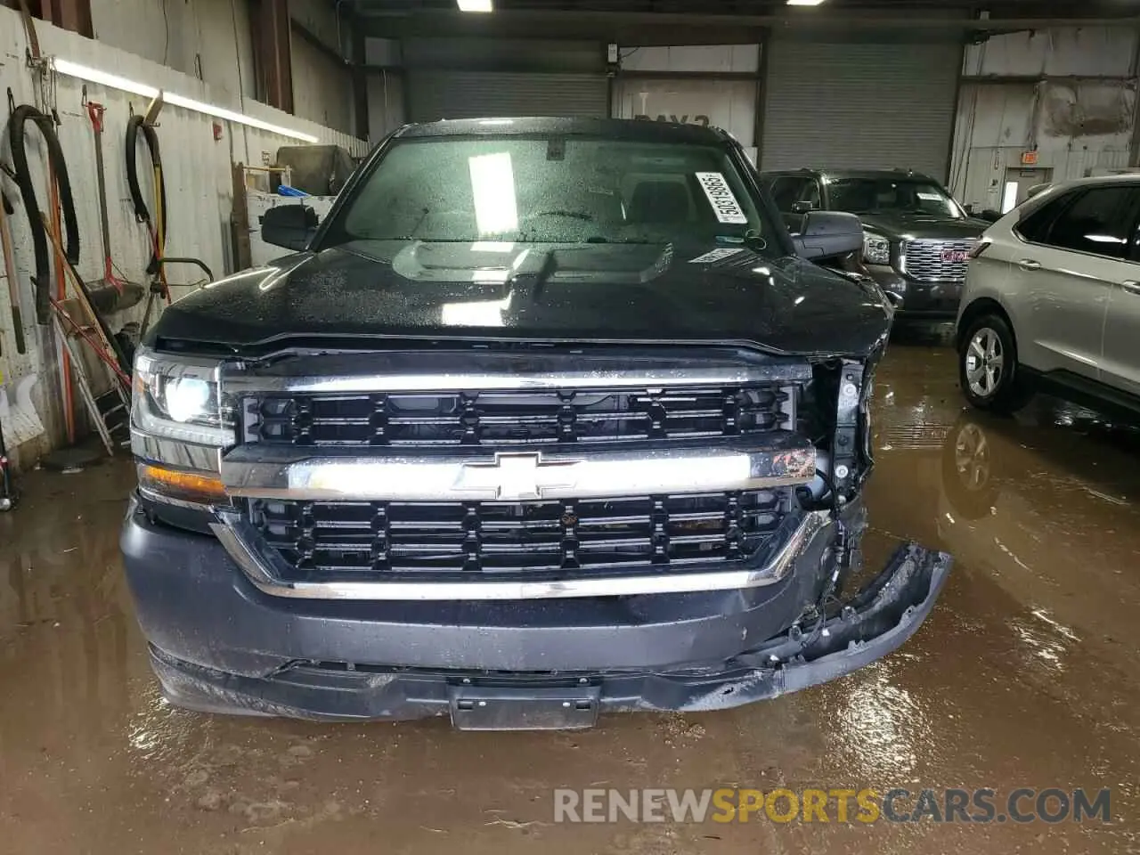 5 fotografías del automóvil dañado 2GCRCNEC6K1149826 CHEVROLET ALL Models 2019