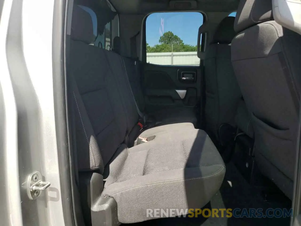 10 fotografías del automóvil dañado 2GCRCPEC0K1153561 CHEVROLET ALL Models 2019