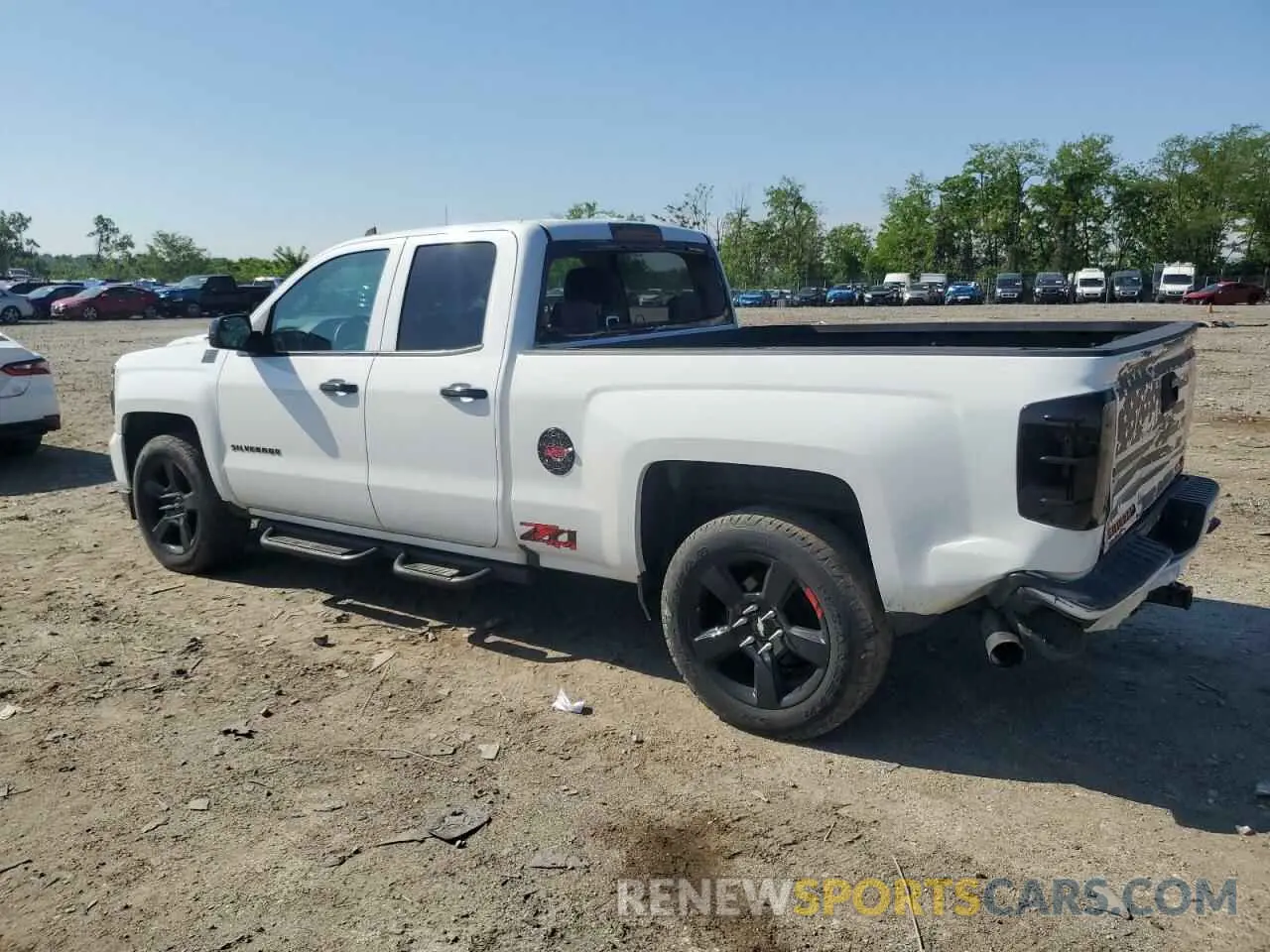 2 fotografías del automóvil dañado 2GCVKPEC3K1204715 CHEVROLET ALL Models 2019