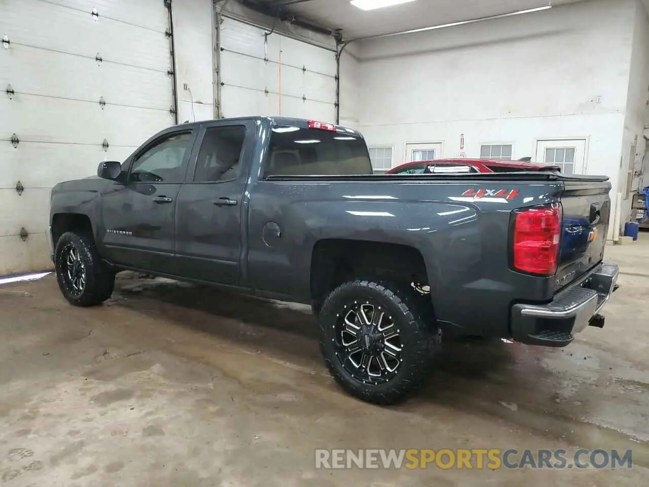 2 fotografías del automóvil dañado 2GCVKPEC6K1123627 CHEVROLET All Models 2019