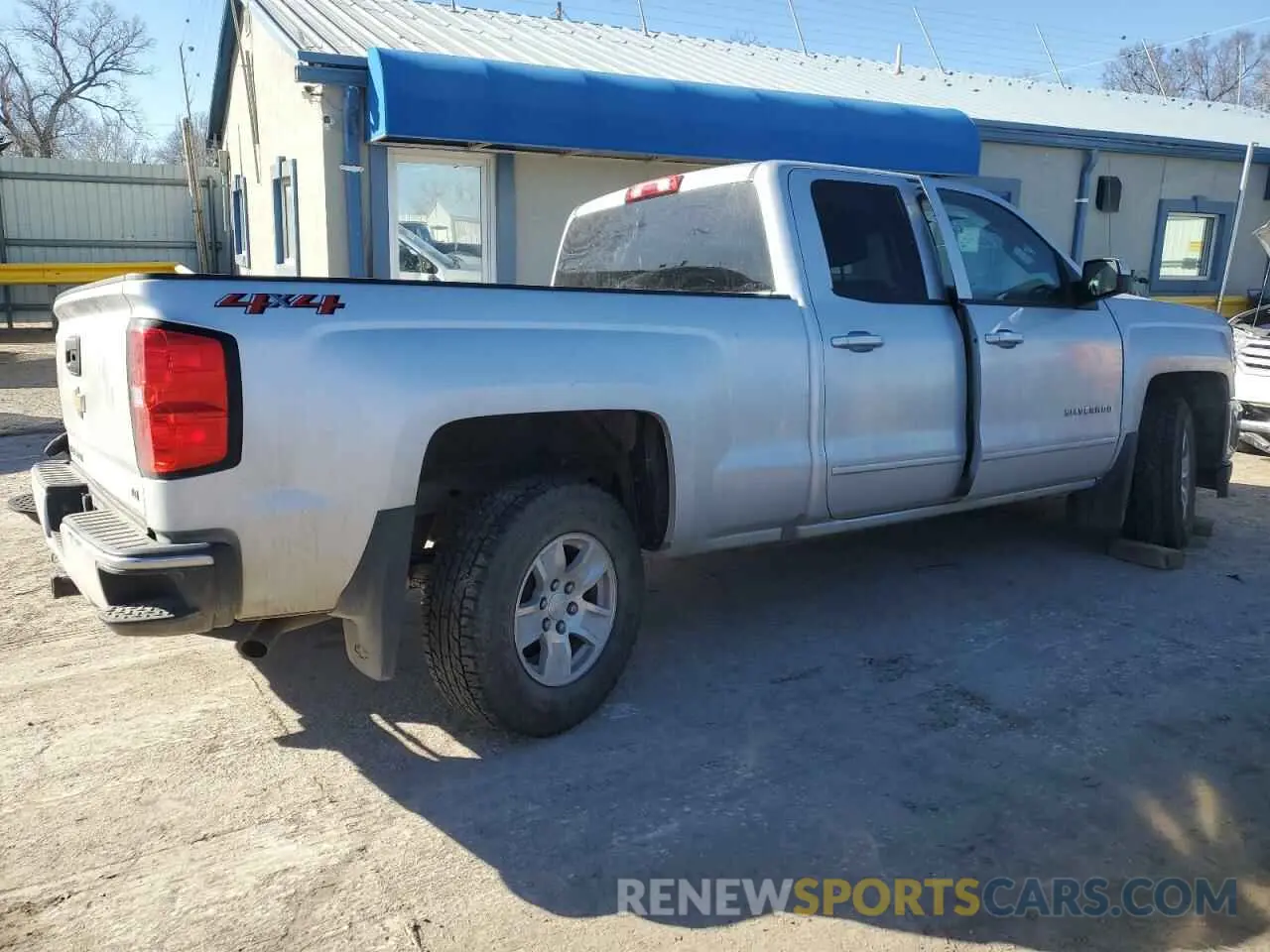3 fotografías del automóvil dañado 2GCVKPEC8K1143281 CHEVROLET ALL Models 2019