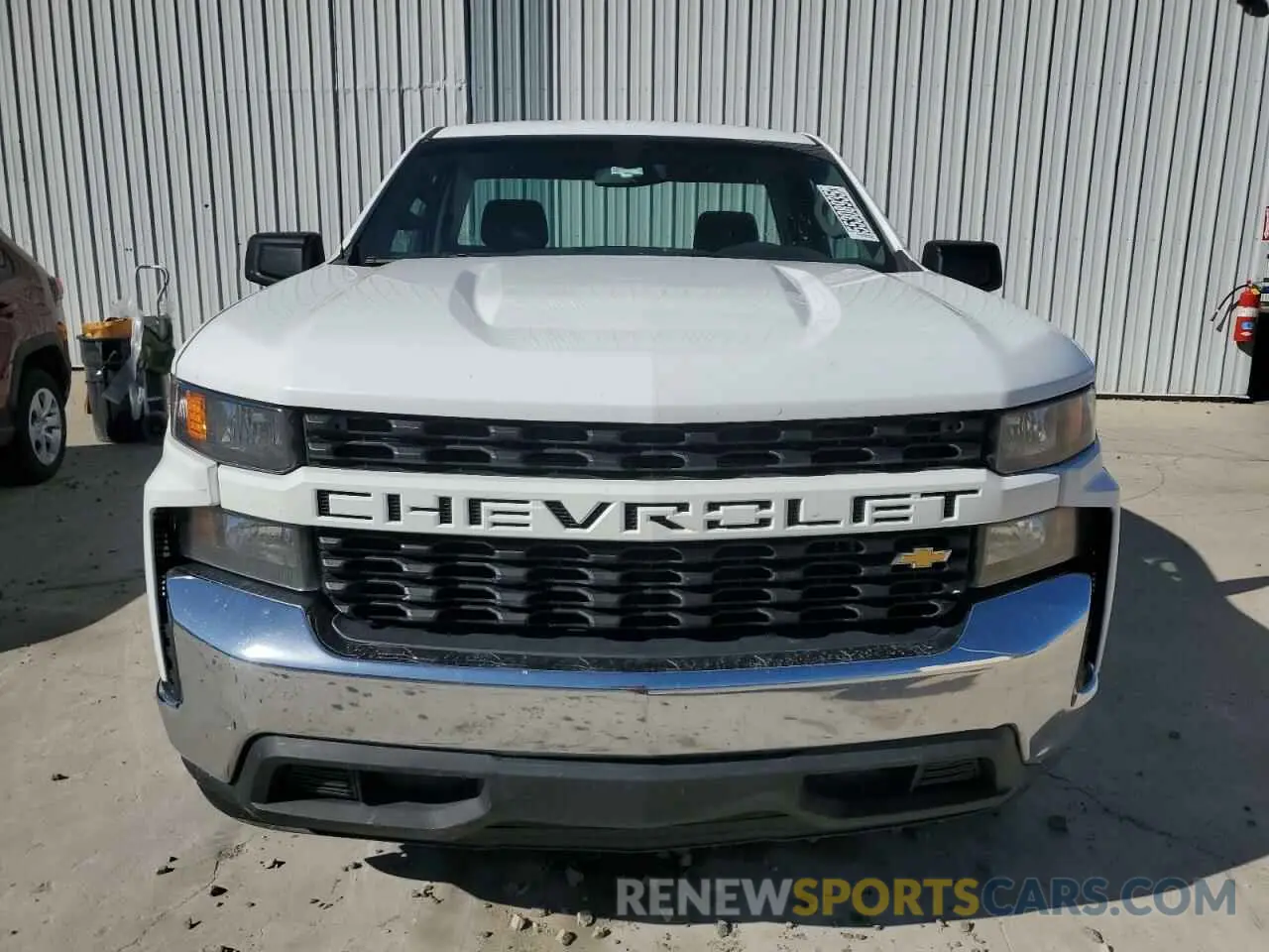 5 fotografías del automóvil dañado 3GCNWAEF0KG310588 CHEVROLET ALL Models 2019