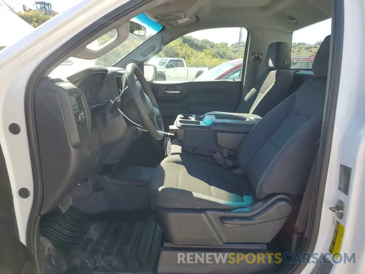 7 fotografías del automóvil dañado 3GCNWAEF0KG310588 CHEVROLET ALL Models 2019