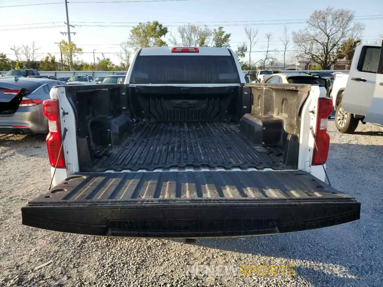 10 fotografías del automóvil dañado 3GCNWAEH8KG224608 CHEVROLET ALL Models 2019