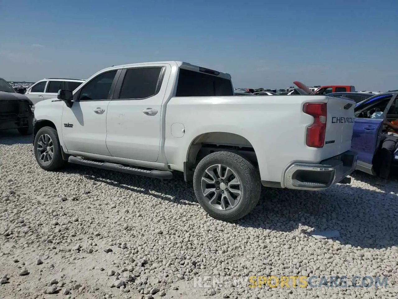 2 fotografías del automóvil dañado 3GCPWCED0KG282052 CHEVROLET ALL Models 2019