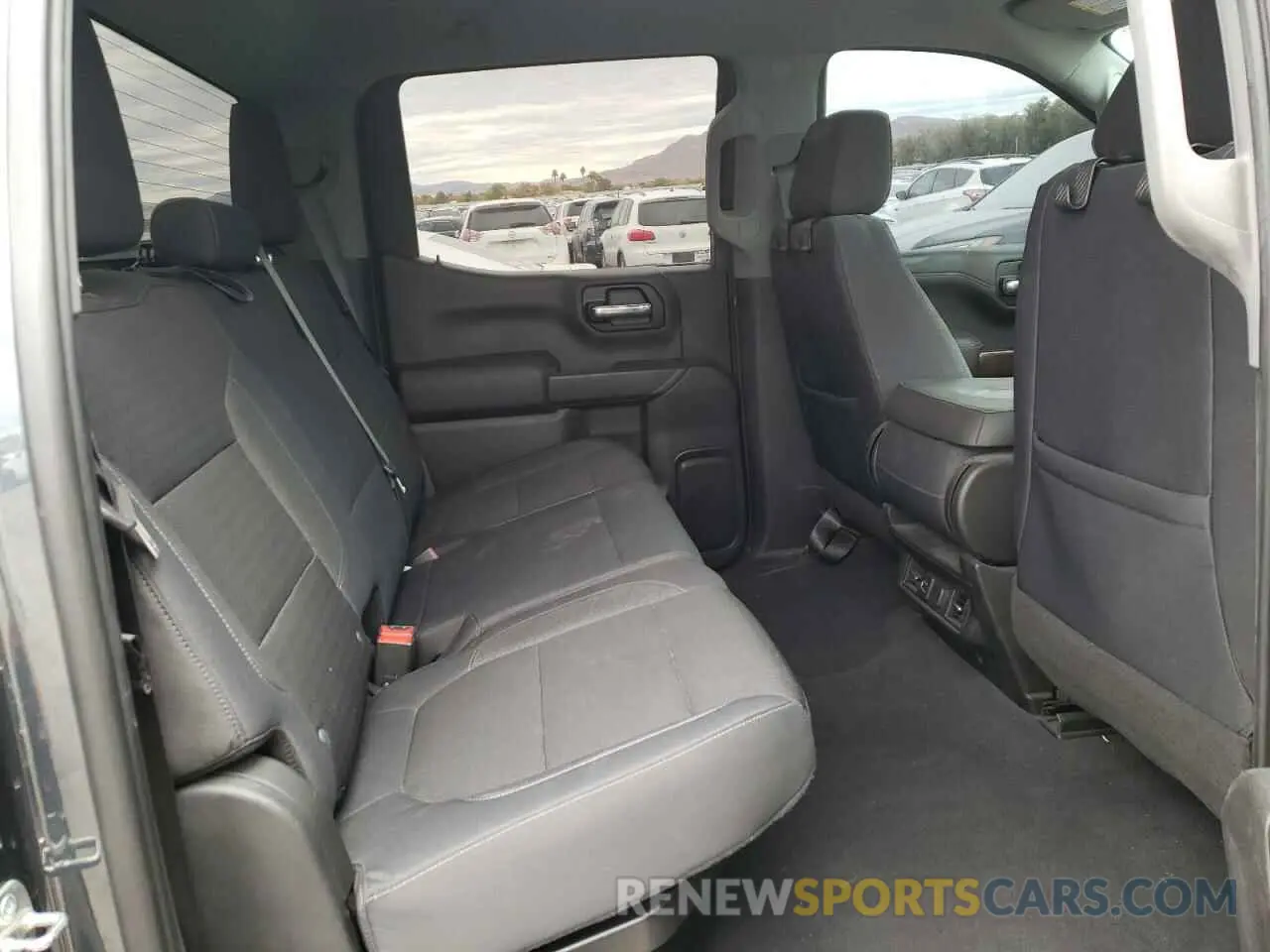 10 fotografías del automóvil dañado 3GCPWCED4KG186148 CHEVROLET ALL Models 2019