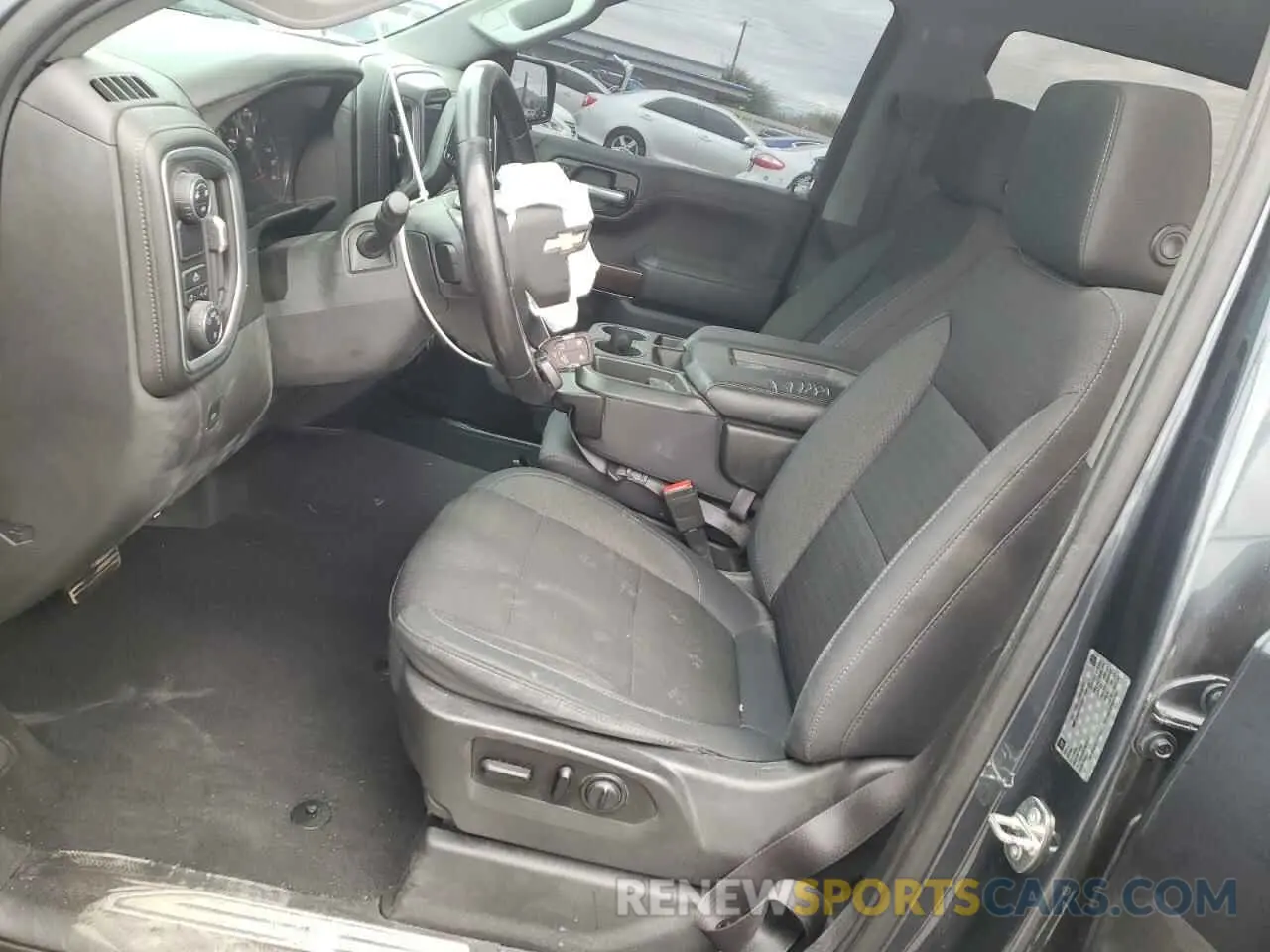 7 fotografías del automóvil dañado 3GCPWCED4KG186148 CHEVROLET ALL Models 2019