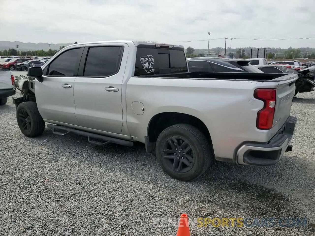2 fotografías del automóvil dañado 3GCPWDED8KG165941 CHEVROLET ALL Models 2019
