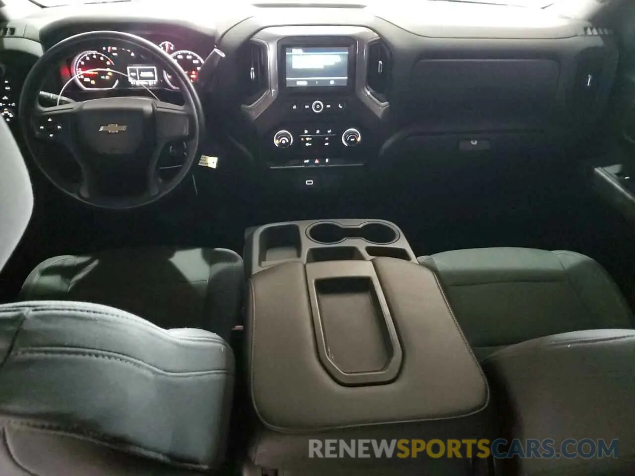 8 fotografías del automóvil dañado 3GCPYBEH9KG219832 CHEVROLET ALL Models 2019